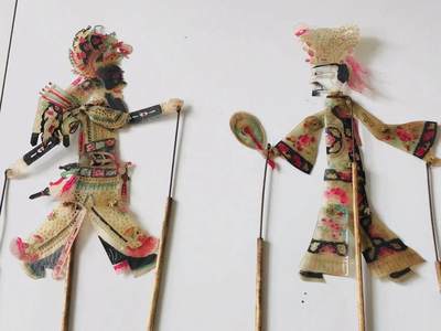 古董收藏【三顾茅庐】，人物皮影一套，长28cm    - 古董收藏【三顾茅庐】，人物皮影一套，长28cm   