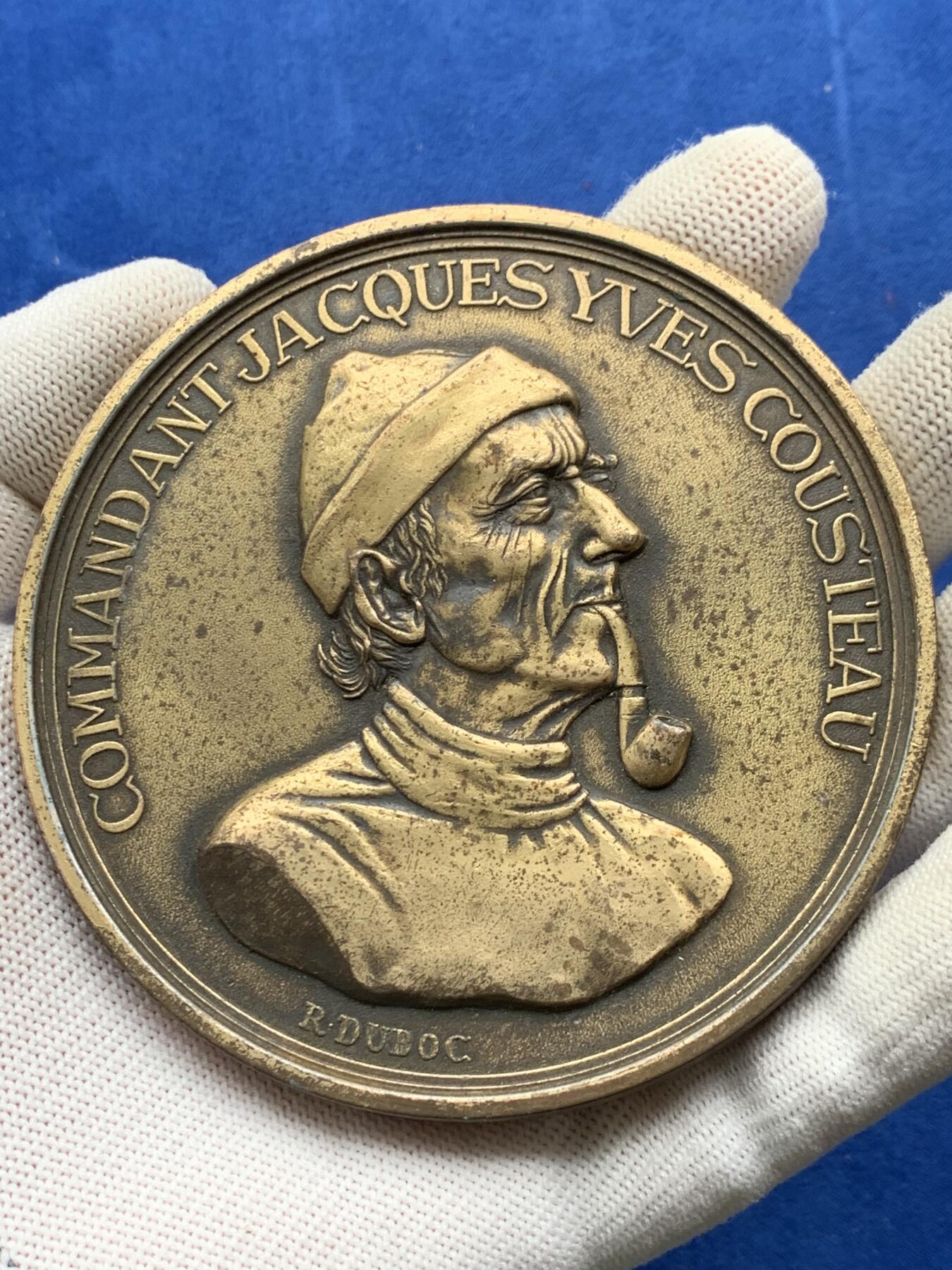 《竞宝斋》第274场- 周日，周一，周二  3场连拍 （全场包邮） 法国海军雅克·库斯托纪念铜章 218.3克 89.3mm