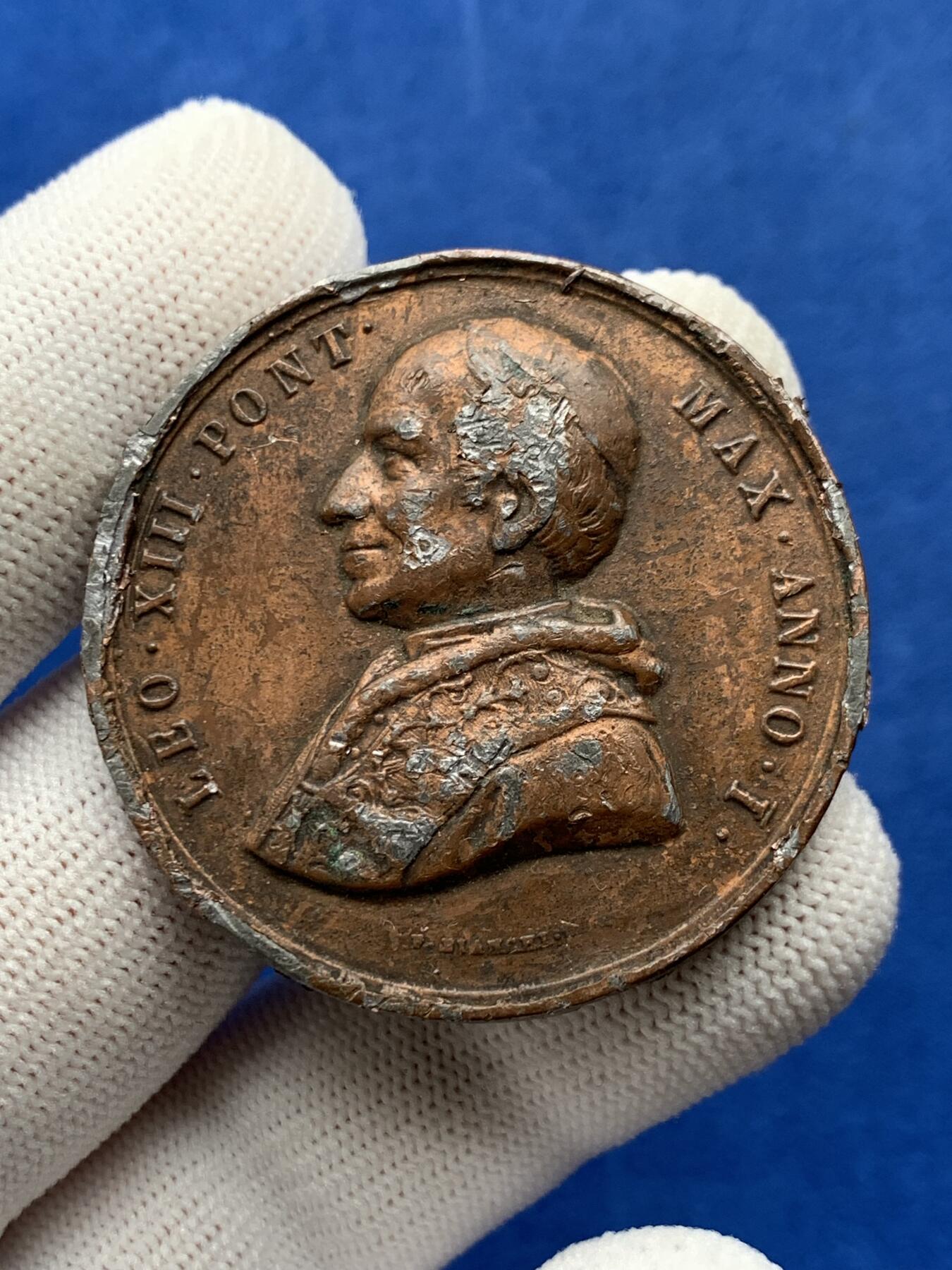 《竞宝斋》第274场- 周日，周一，周二  3场连拍 （全场包邮） 教皇国为纪念1878年列奥十三当选教皇而颁发 WM材质包铜 少见 47克 43.8mm