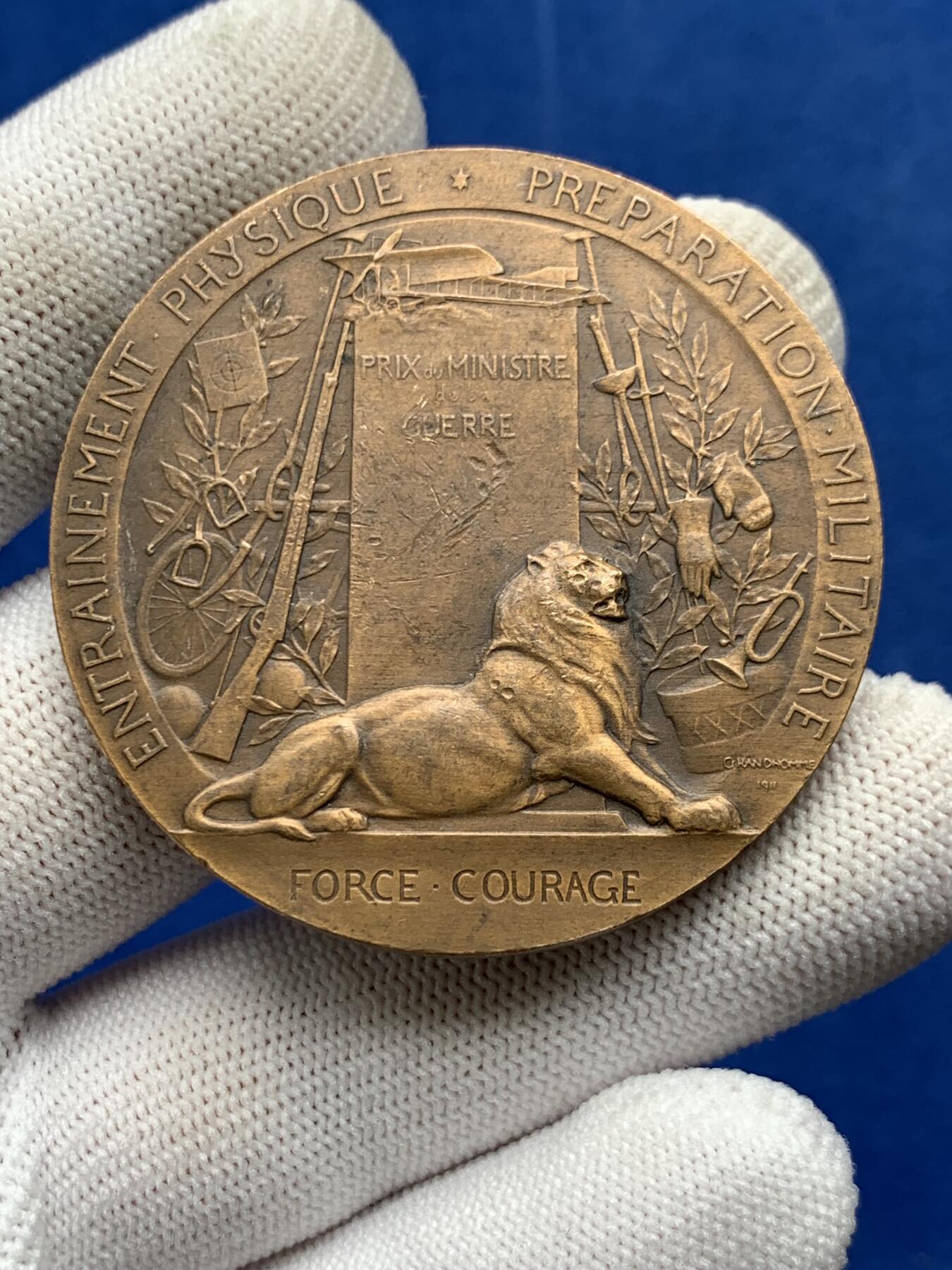 《竞宝斋》第274场- 周日，周一，周二  3场连拍 （全场包邮） 法国军事准备保卫祖国铜章 63.5克 49.7mm