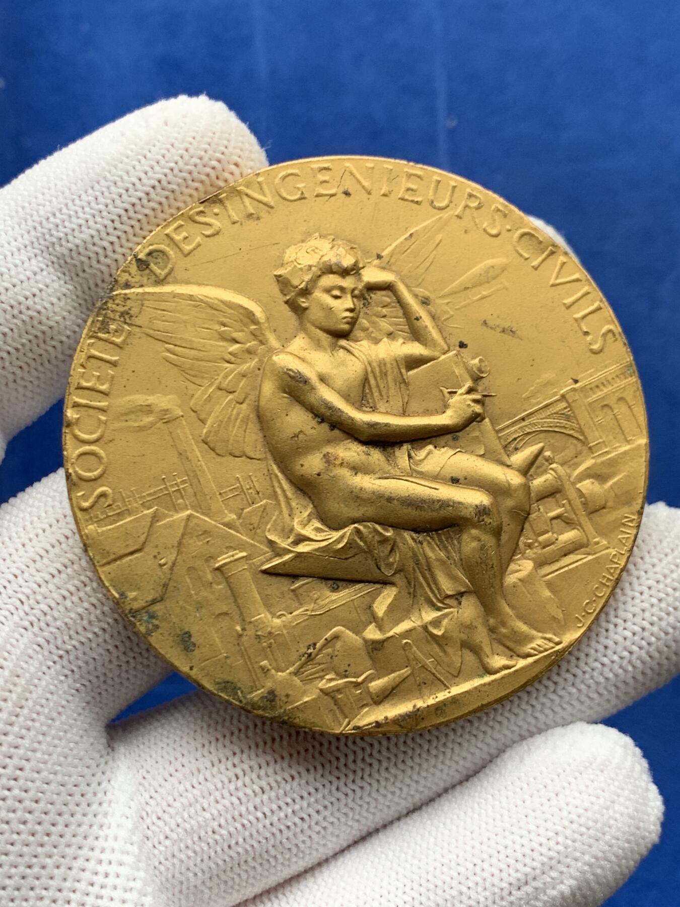 《竞宝斋》第274场- 周日，周一，周二  3场连拍 （全场包邮） 法国土木工程师学会铜章 96.1克 57.7mm