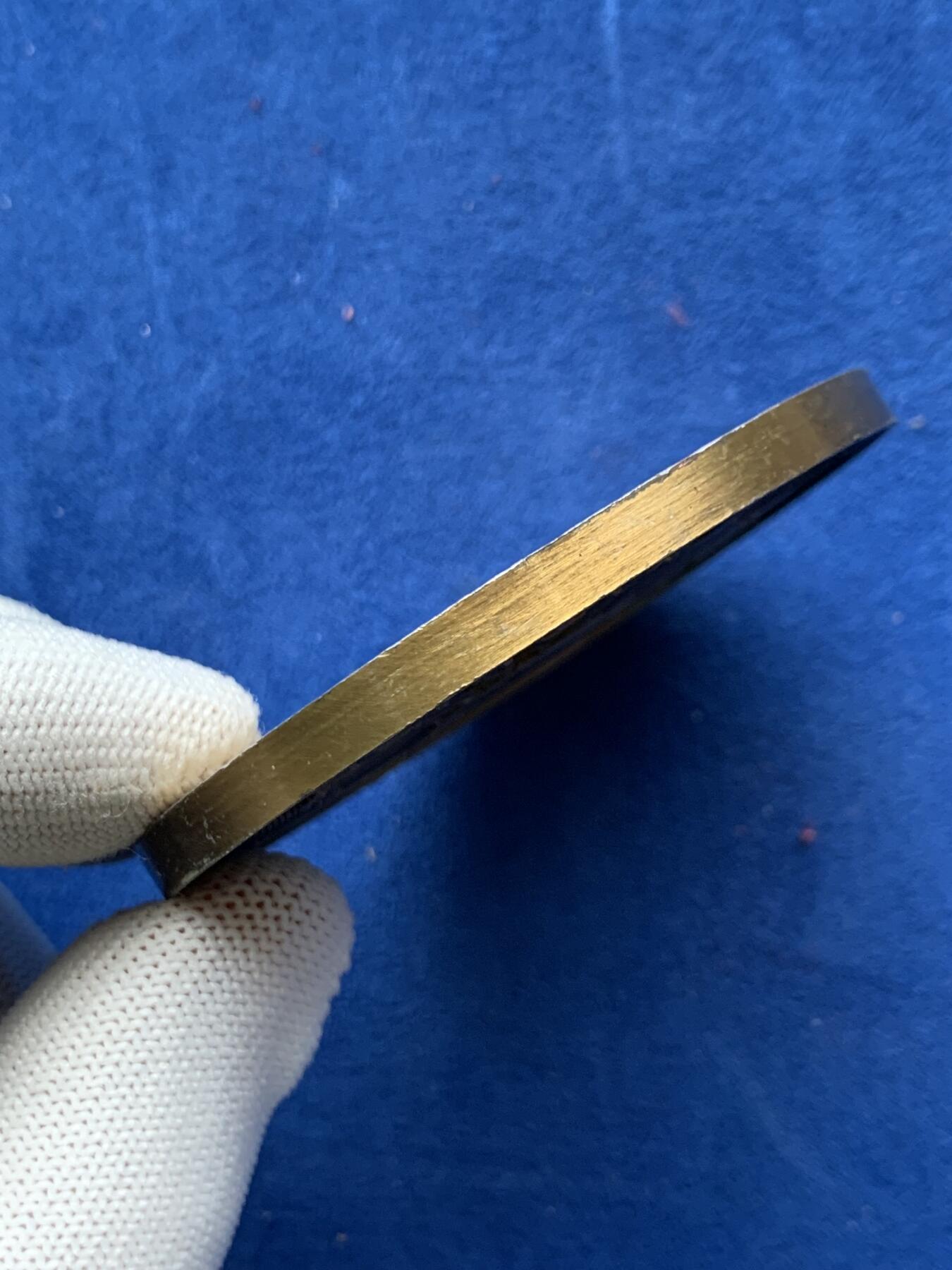 《竞宝斋》第274场- 周日，周一，周二  3场连拍 （全场包邮） 宝剑铜章 96.2克 68.7mm