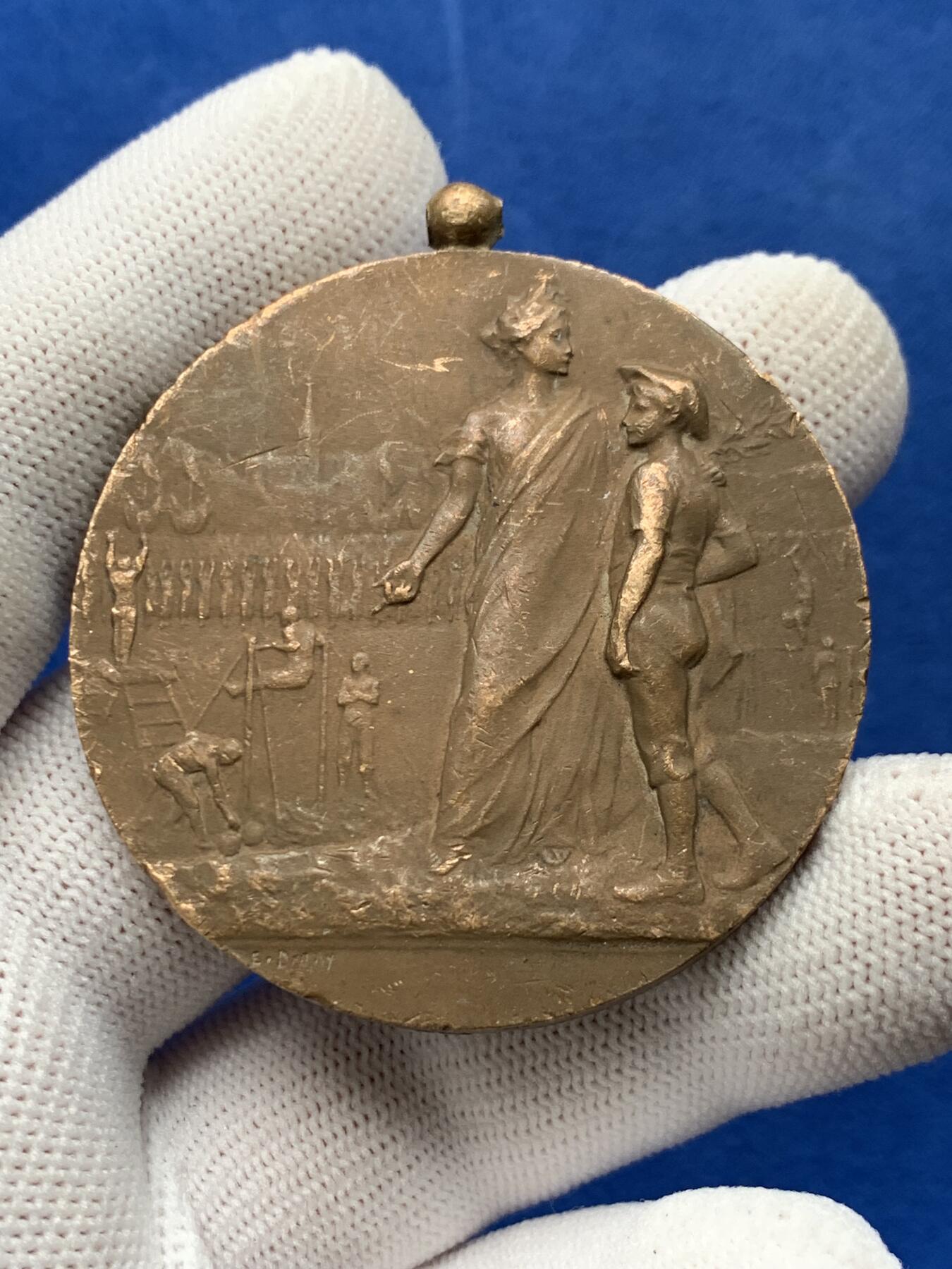 《竞宝斋》第274场- 周日，周一，周二  3场连拍 （全场包邮） 法国运动会铜章 51.5克 49.1mm