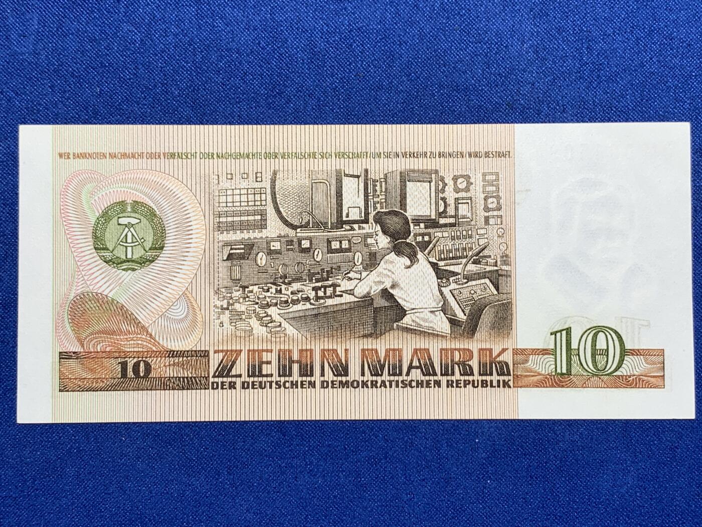 《竞宝斋》第274场- 周日，周一，周二  3场连拍 （全场包邮） 民主德国 东德 1971 10马克 纸币