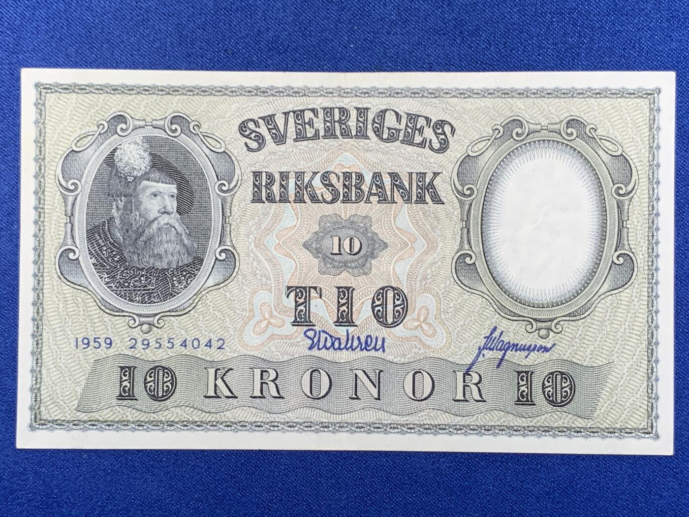 《竞宝斋》第274场- 周日，周一，周二  3场连拍 （全场包邮） 瑞典 1959年10克朗 纸币 人物挺卡通 细节见图