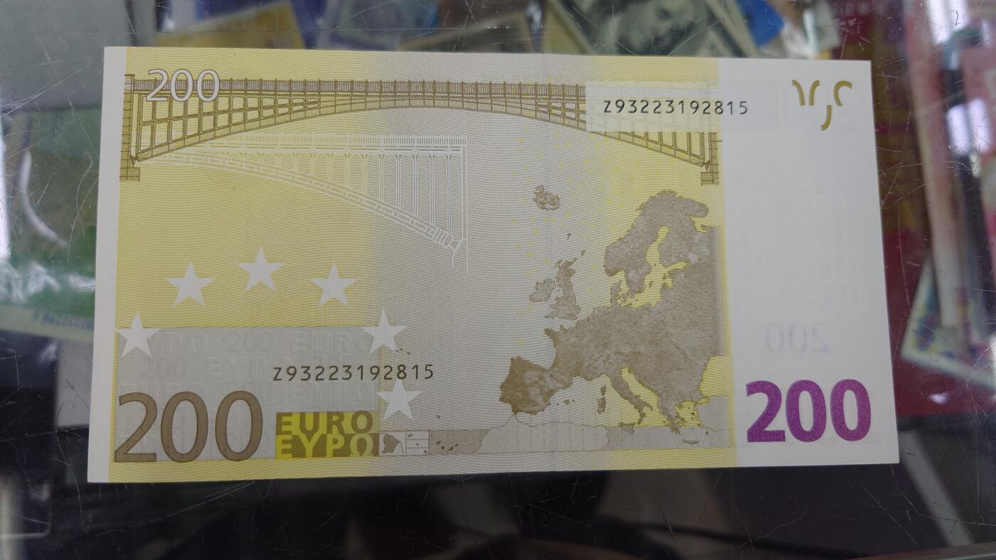 【麦稀奇世界钱币展】精选微拍第112期暨2024年第23期  少量品种0元起拍 2002年欧盟200 三签Z冠比利时 全新绝品无47尾号2815