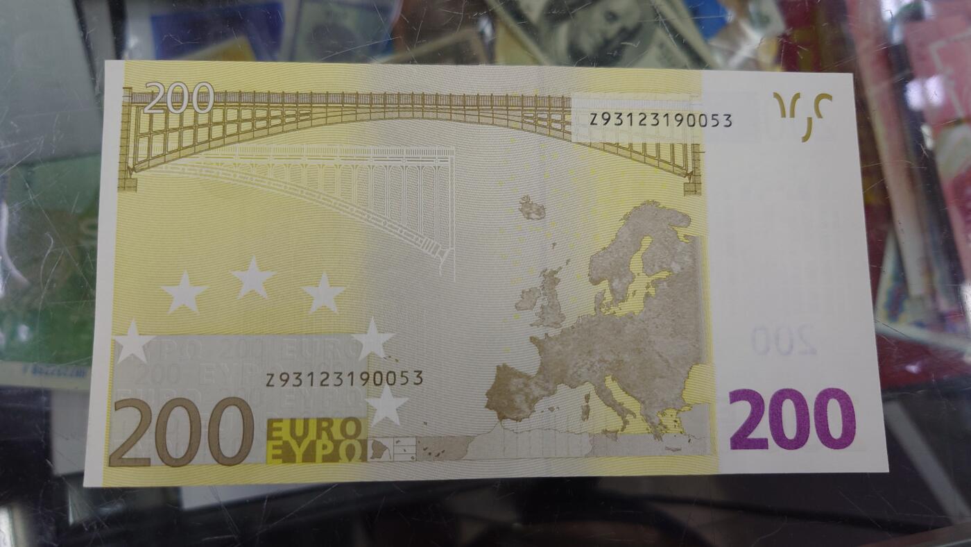 【世界钱币】精选微拍第109期暨2024年第20期  新到部分硬货(群里选剩) 2002年欧盟200 三签Z冠比利时 全新绝品无47尾号0053