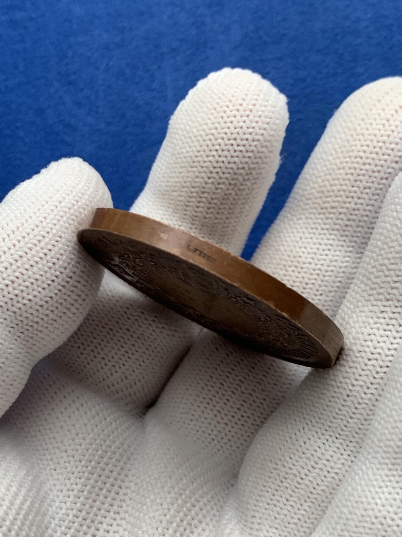 《竞宝斋》第274场- 周日，周一，周二  3场连拍 （全场包邮） 瑞士日内瓦音乐学院 34.7克 41.1mm