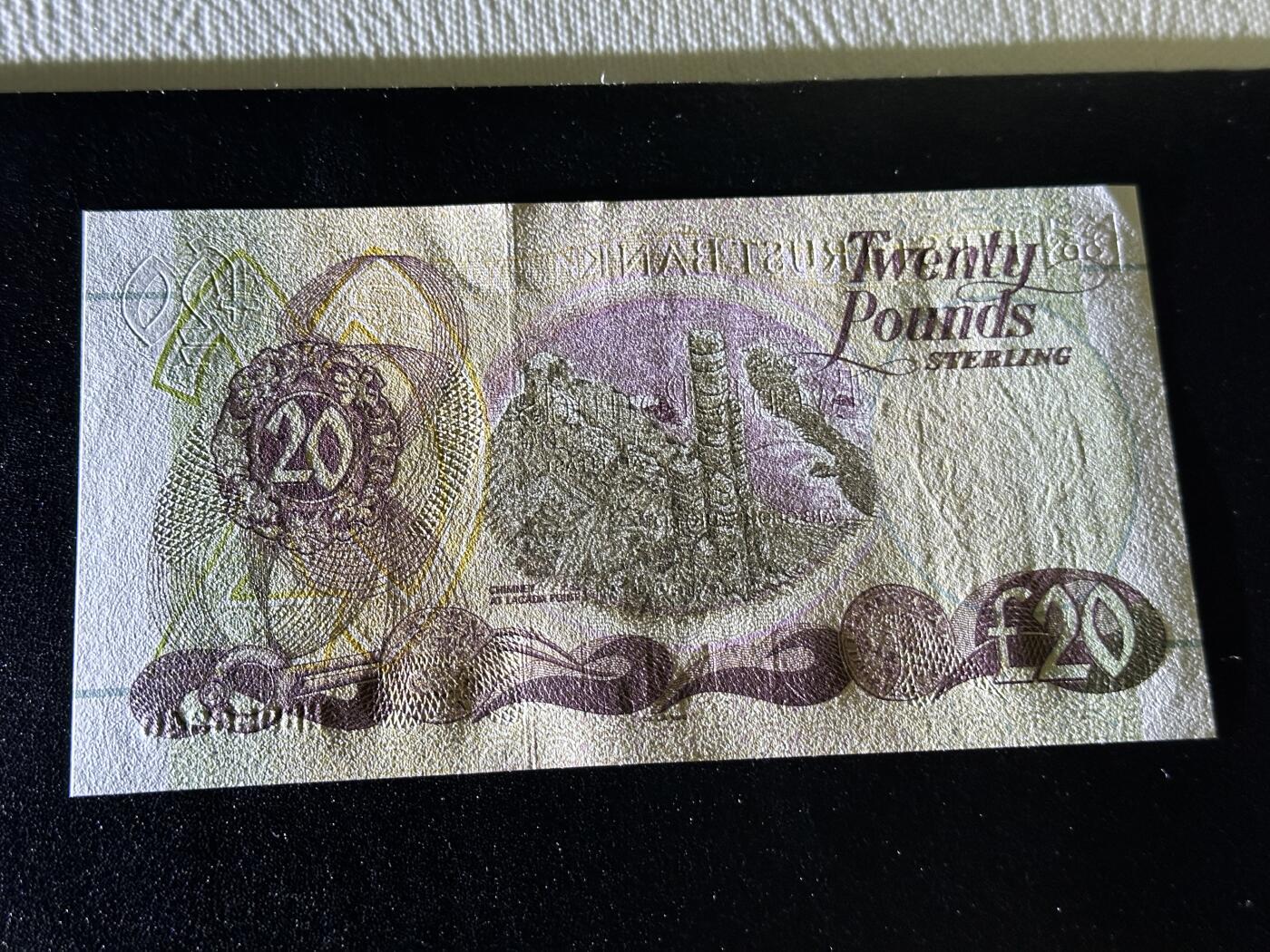 《外钞收藏家》第三百七十三期 2007年北爱尔兰第一信托银行20镑 全新UNC