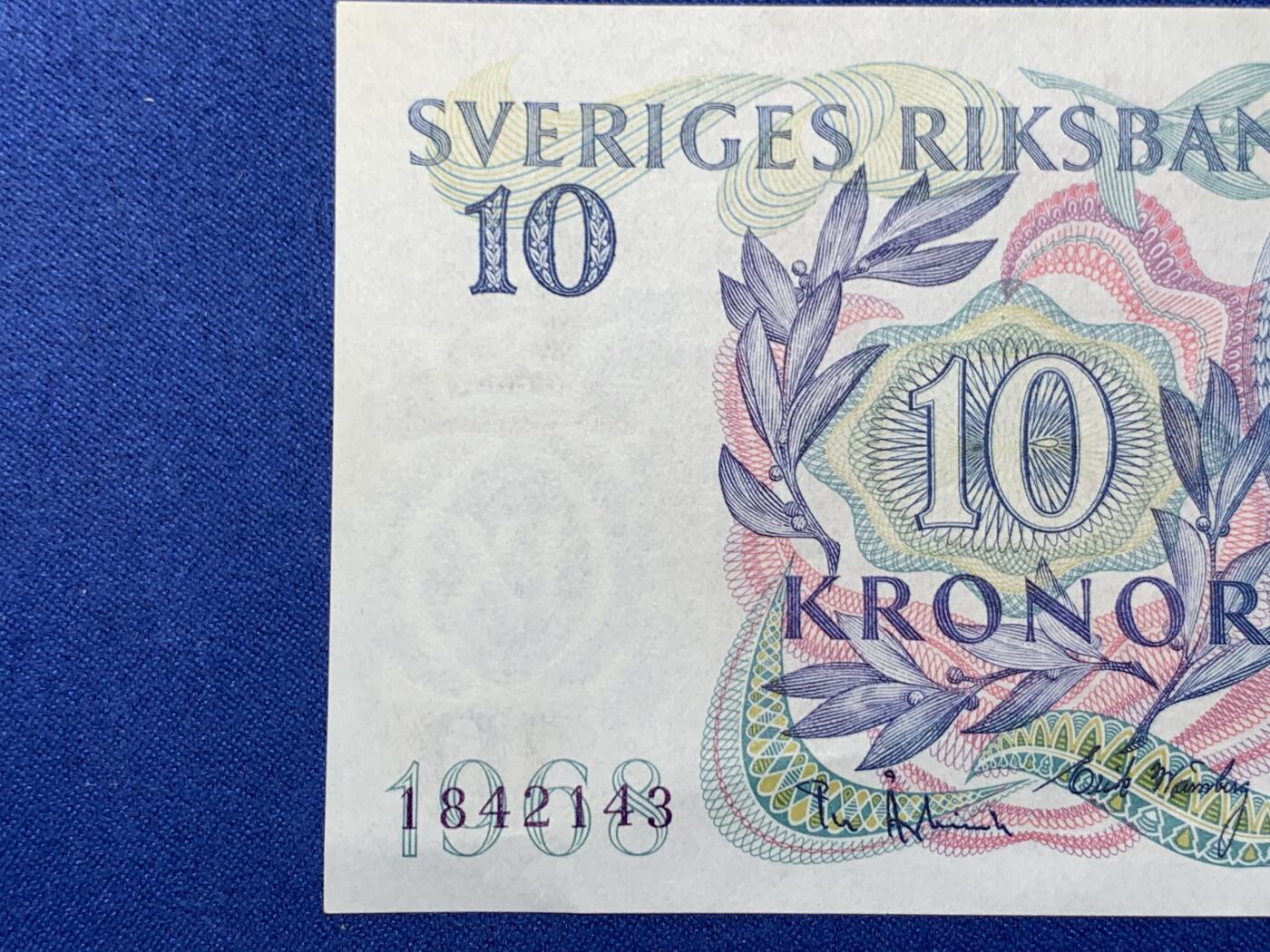 《竞宝斋》第274场- 周日，周一，周二  3场连拍 （全场包邮） 1968年 瑞典10克朗 纸币 细节见图
