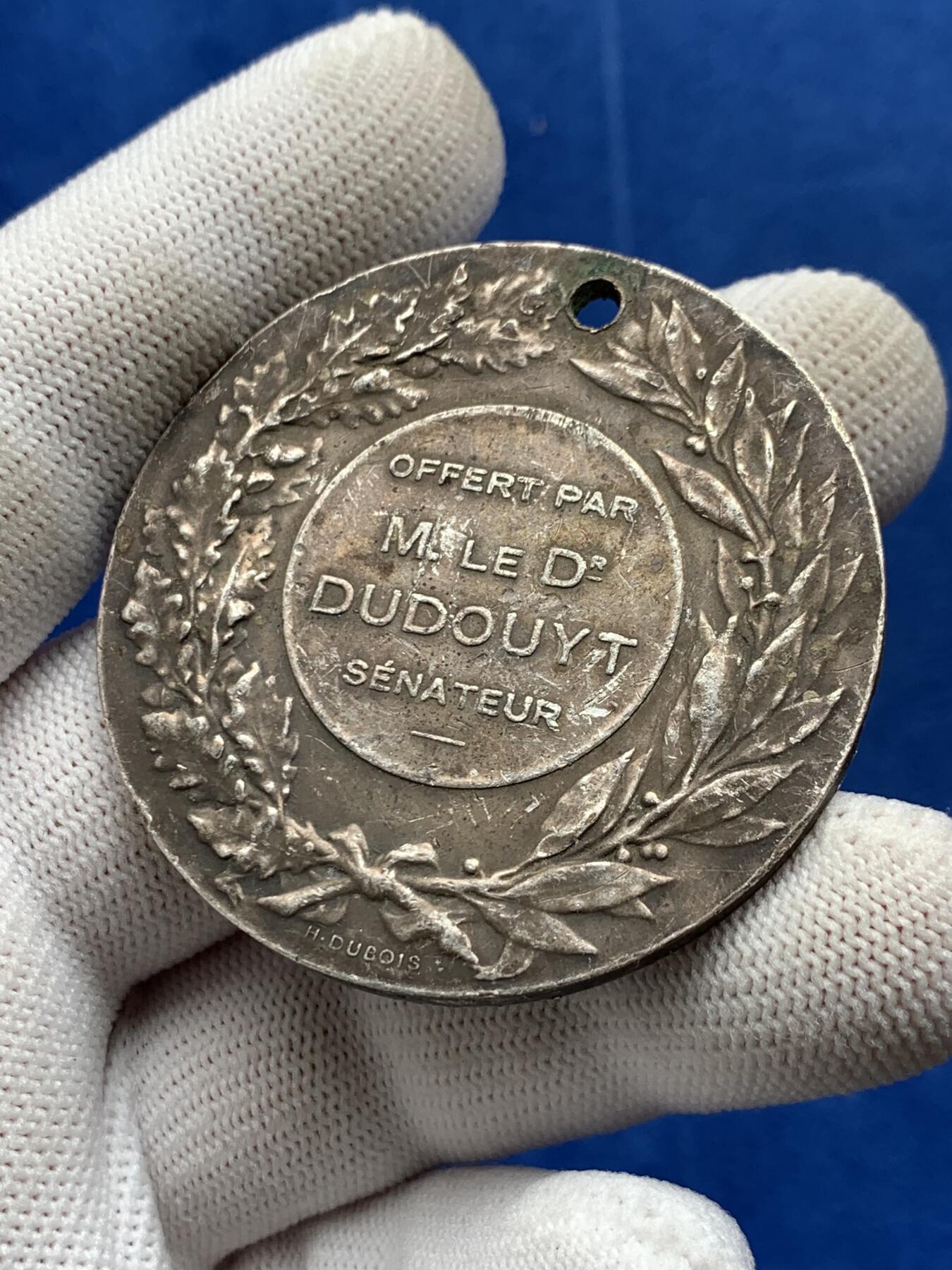 《竞宝斋》第274场- 周日，周一，周二  3场连拍 （全场包邮） 法国由参议员提供的镀银铜章 59.1克 50.5mm