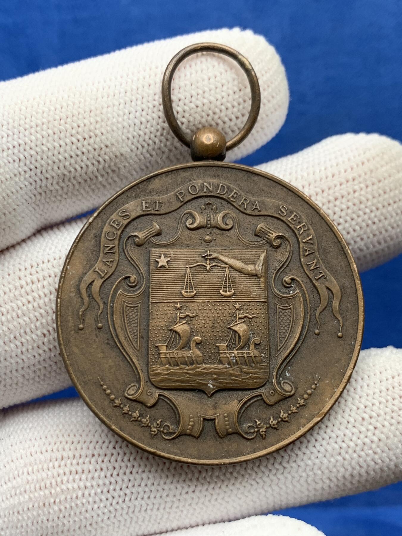 《竞宝斋》第274场- 周日，周一，周二  3场连拍 （全场包邮） 法国杂货工会铜章 34.6克 40.6mm