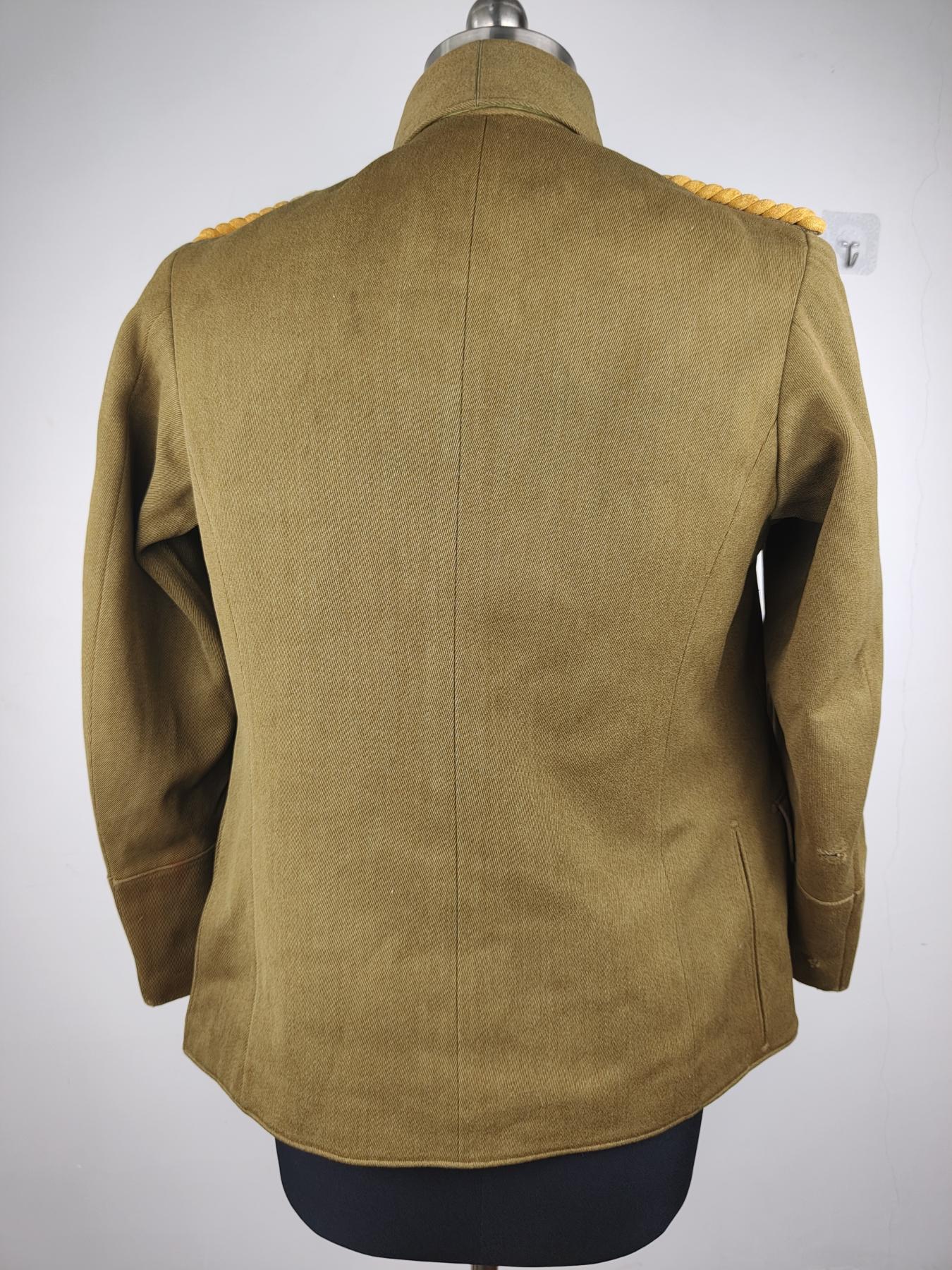 全场0元起拍 第161期 咸鱼国勋章拍卖专场 6月2日（周日）下午6：00开始 原品 98通礼 上衣 （肩章作为参考不算在内）胸围100 肩宽42 衣长64 袖长55领围38