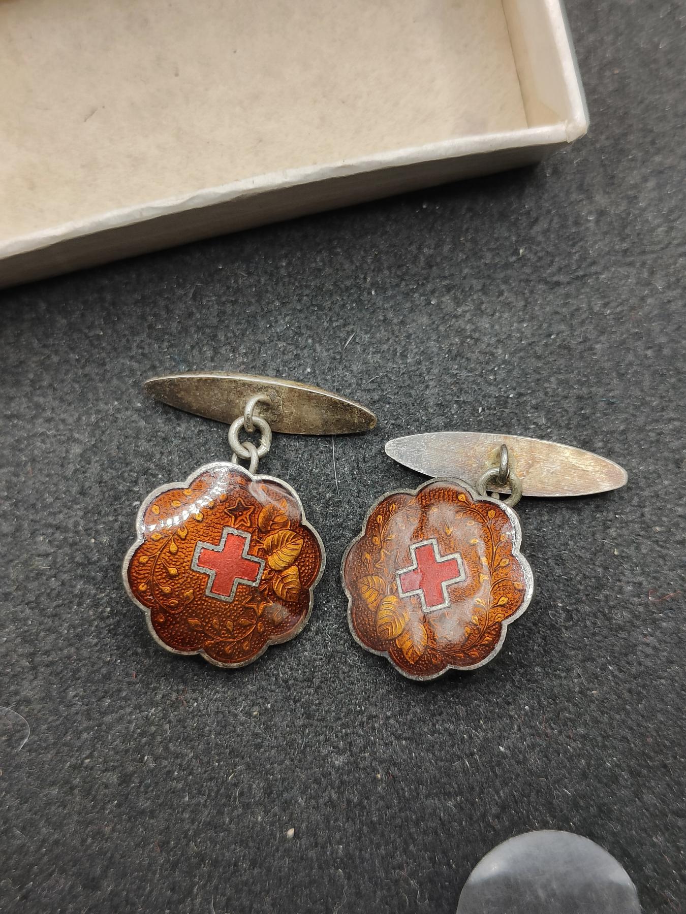 全场0元起拍 第161期 咸鱼国勋章拍卖专场 6月2日（周日）下午6：00开始 日本赤十字珐琅袖扣一对带盒