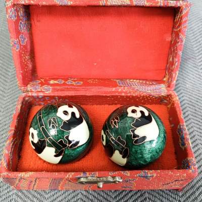 海内外，古董珍玩杂项专场 - 带原盒掐丝珐琅熊猫球