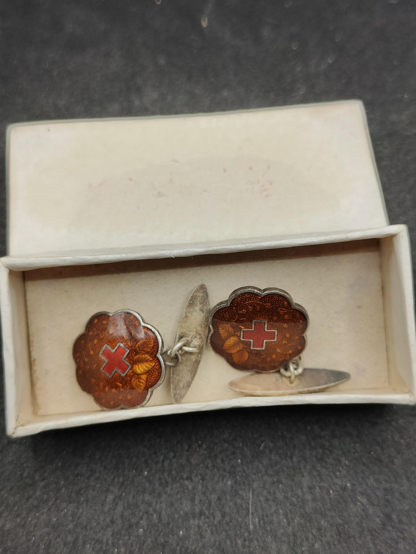 全场0元起拍 第161期 咸鱼国勋章拍卖专场 6月2日（周日）下午6：00开始 日本赤十字珐琅袖扣一对带盒