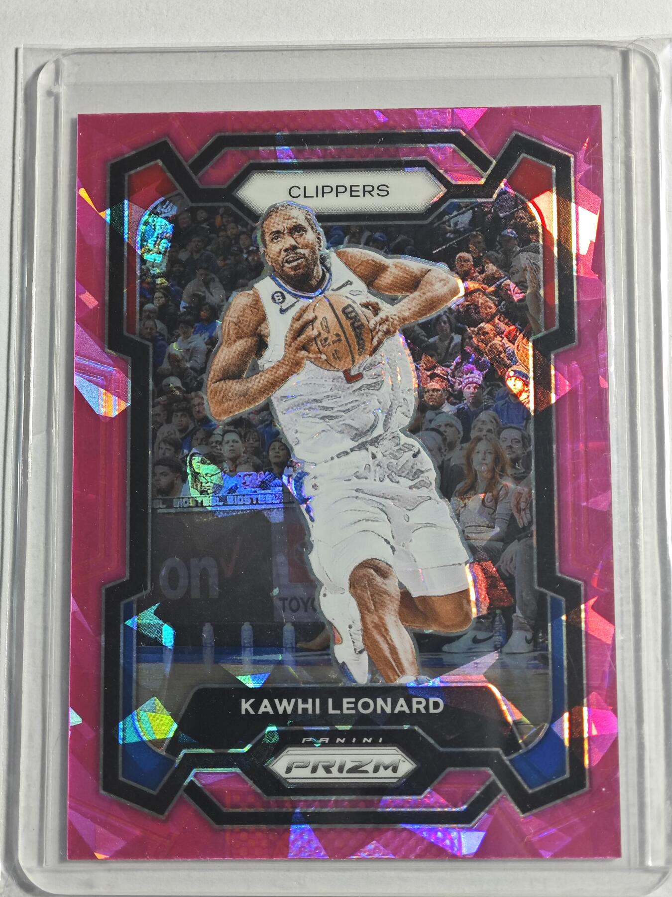 【德藏】 卡牌拍卖第13期【无每件最低收费❗️】 NBA 2023-24 PANINI PRIZM 快船 科怀·伦纳德 粉碎冰折 (本卡包装为全新：卡膜、卡夹、卡夹膜)