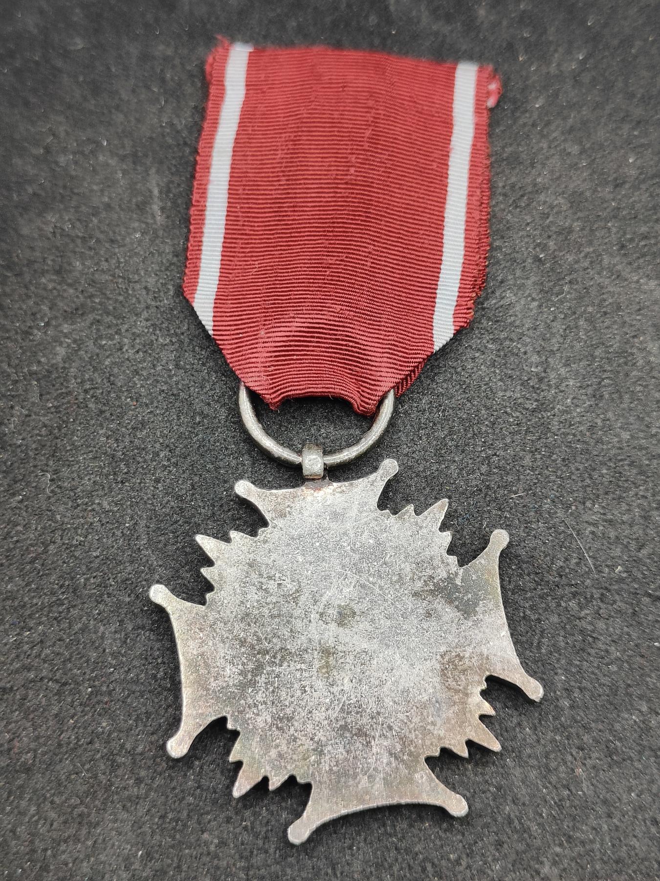 全场0元起拍 第161期 咸鱼国勋章拍卖专场 6月2日（周日）下午6：00开始 波兰人共版 铜级功绩十字勋章