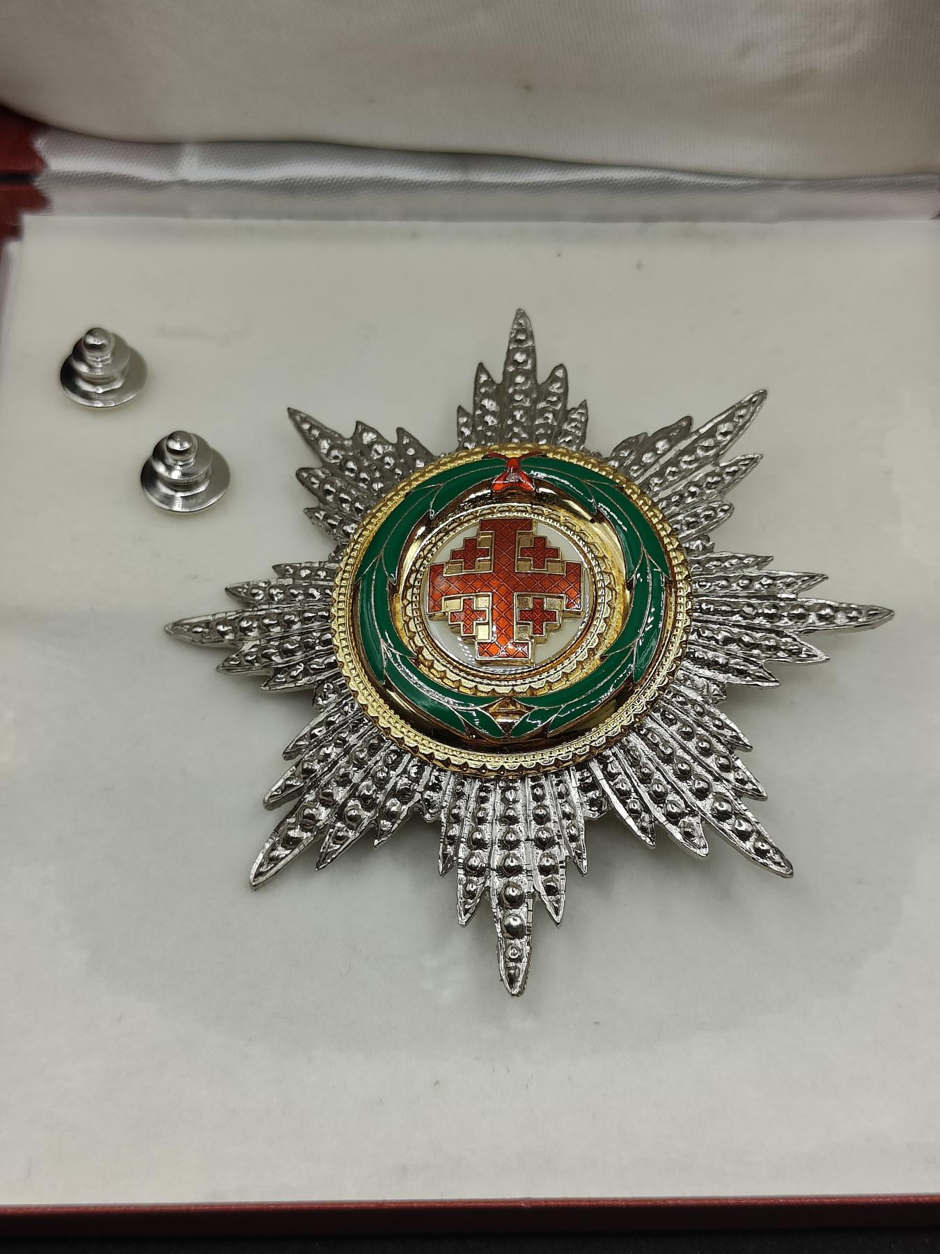 全场0元起拍 第161期 咸鱼国勋章拍卖专场 6月2日（周日）下午6：00开始 梵蒂冈教皇国聖墓骑士团大十字级星芒章 带盒