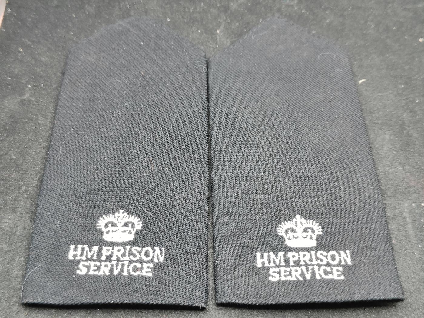 全场0元起拍 第161期 咸鱼国勋章拍卖专场 6月2日（周日）下午6：00开始 英国狱警肩章一对