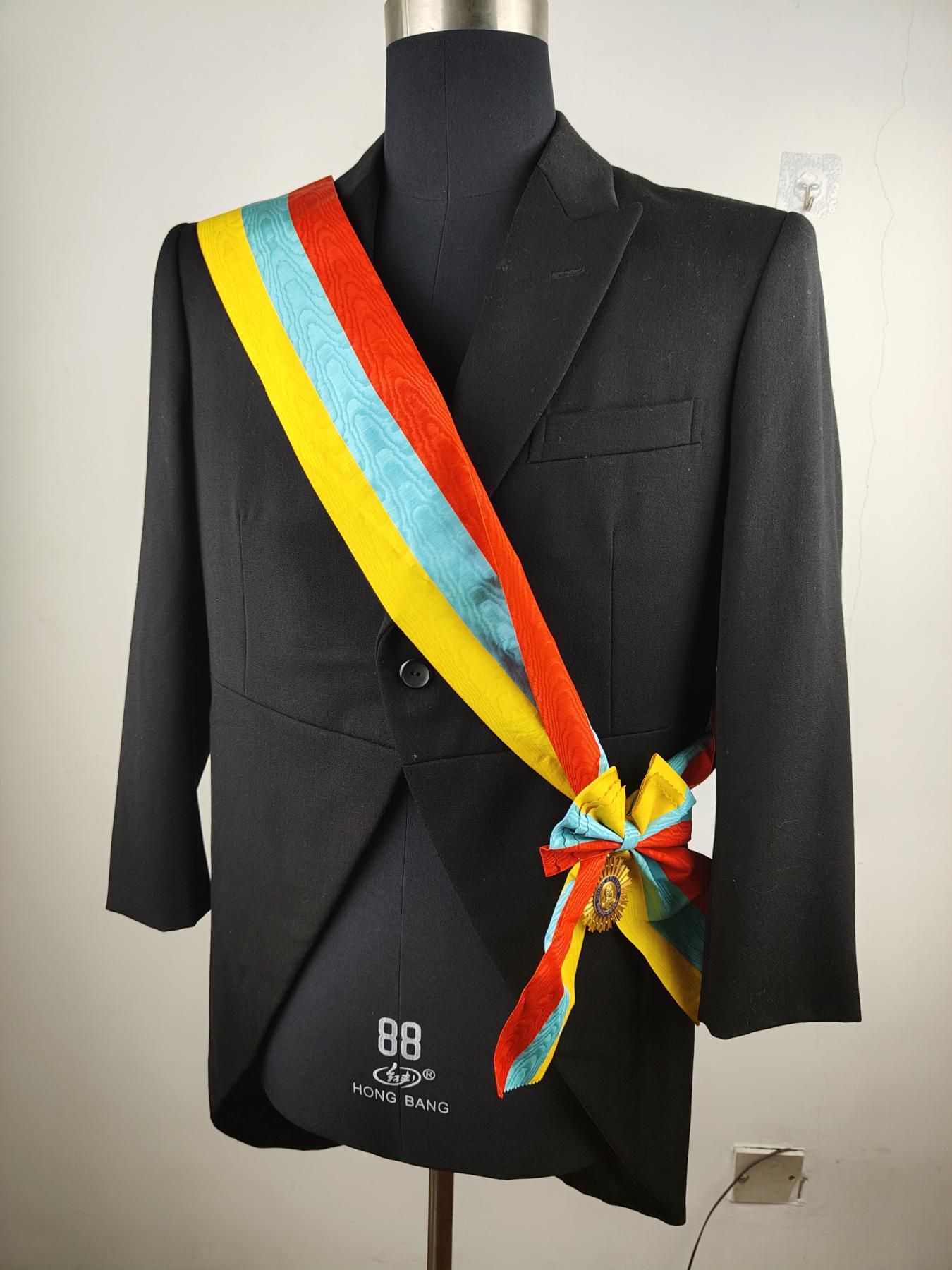 全场0元起拍 第161期 咸鱼国勋章拍卖专场 6月2日（周日）下午6：00开始 委内瑞拉最高荣誉 解放者勋章 玻利瓦尔勋章大绶（晨礼服为参考不参与拍卖）