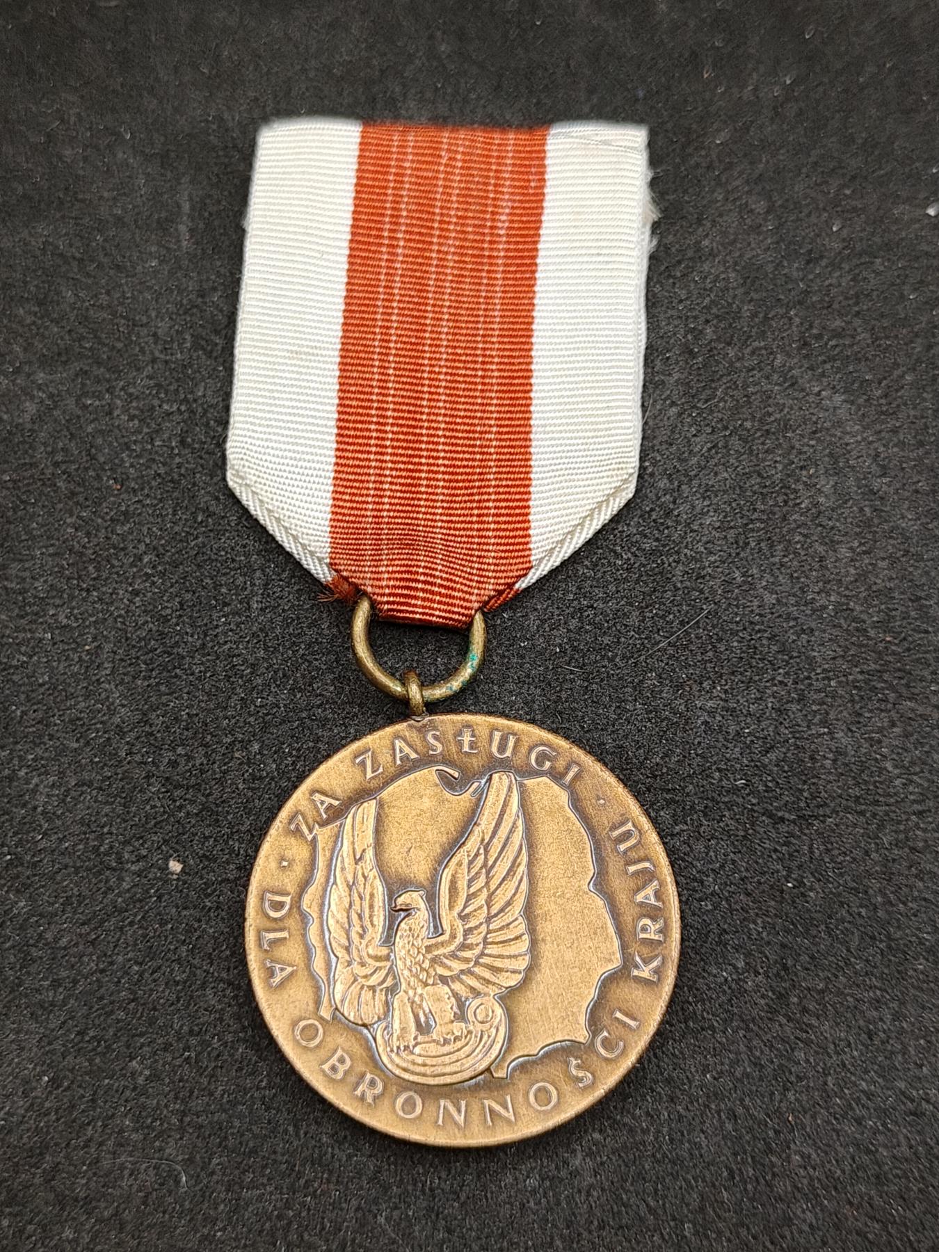 全场0元起拍 第161期 咸鱼国勋章拍卖专场 6月2日（周日）下午6：00开始 波兰人共 国防功绩奖章