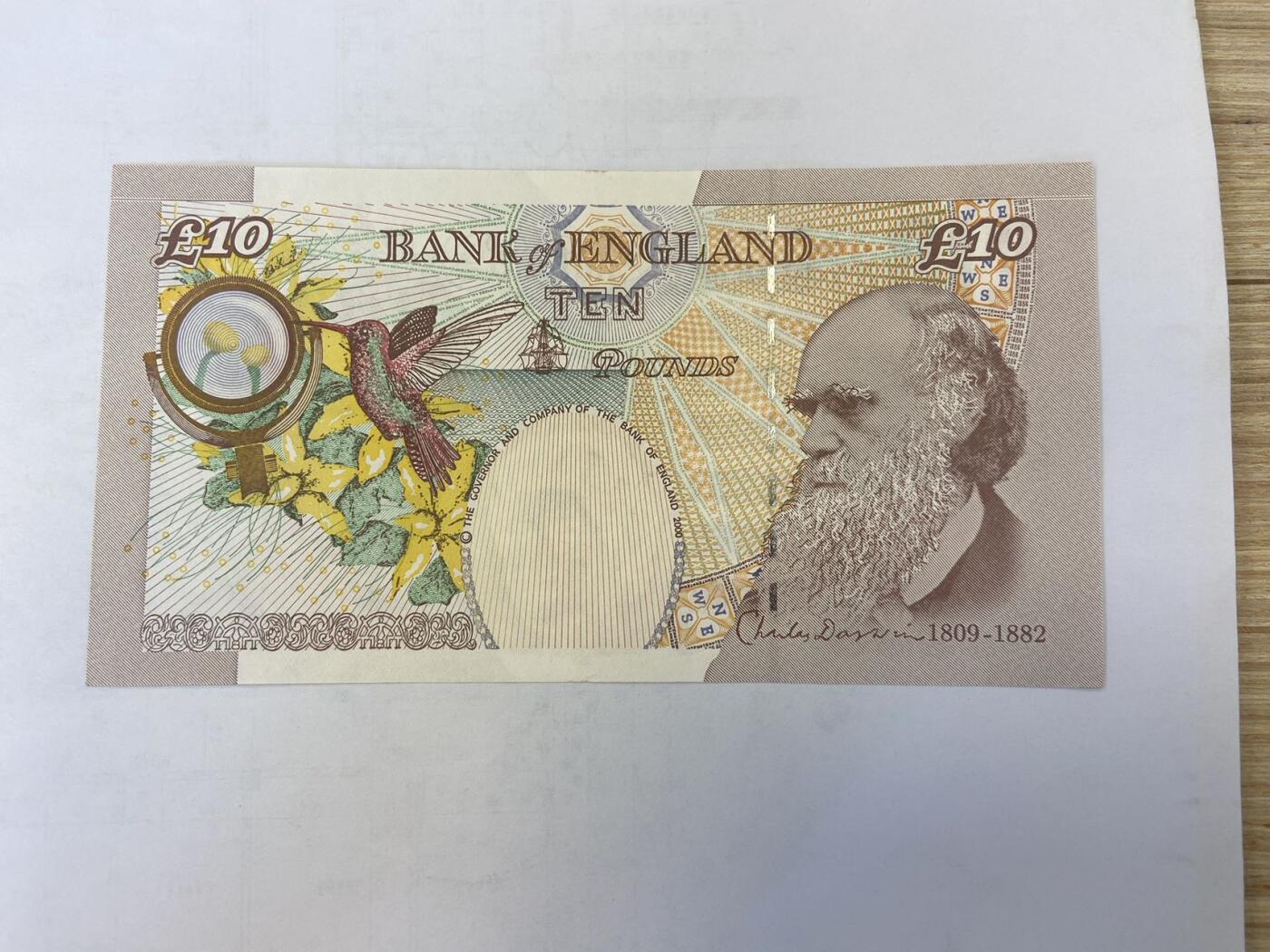 【炜奕收藏】裸钞专场第5期 【EA23701765】英国E序列再版10磅，AUC品相