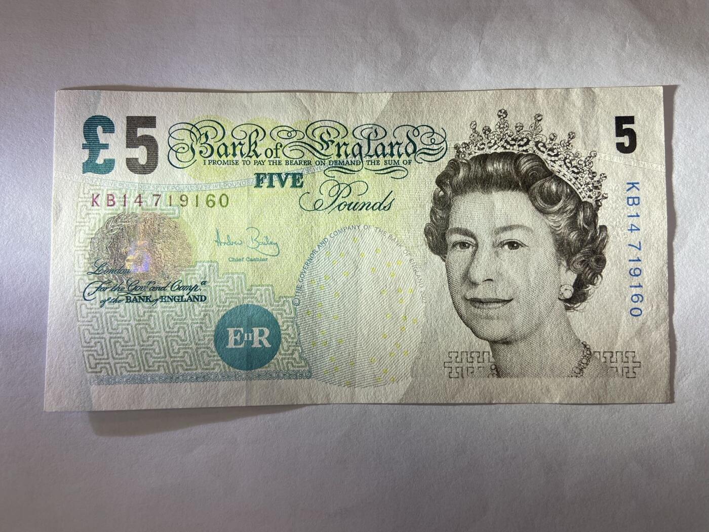 【炜奕收藏】裸钞专场第5期 【KB14719160】英国E序列再版5磅，AUC品相