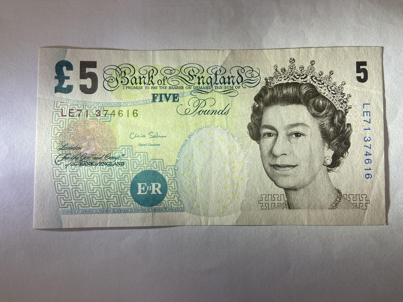【炜奕收藏】裸钞专场第5期 【LE71374616】英国E序列再版5磅，AUC品相