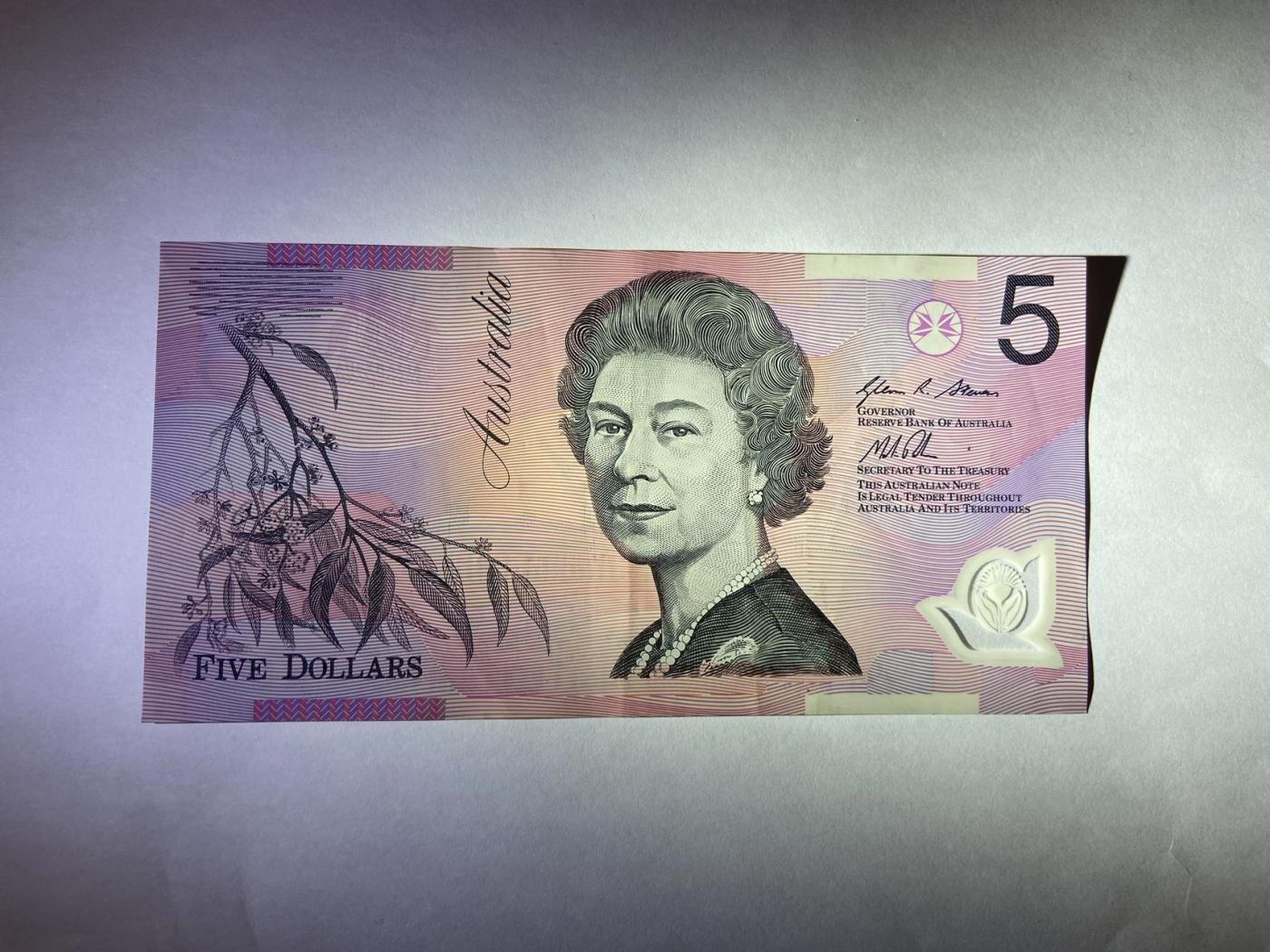 【炜奕收藏】裸钞专场第5期 【CC12333159】老版澳大利亚5元塑料钞，AUC品相