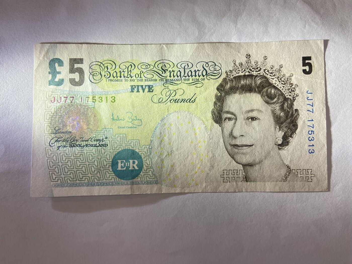 【炜奕收藏】裸钞专场第5期 【JJ77175313】英国E序列再版5磅，AUC品相