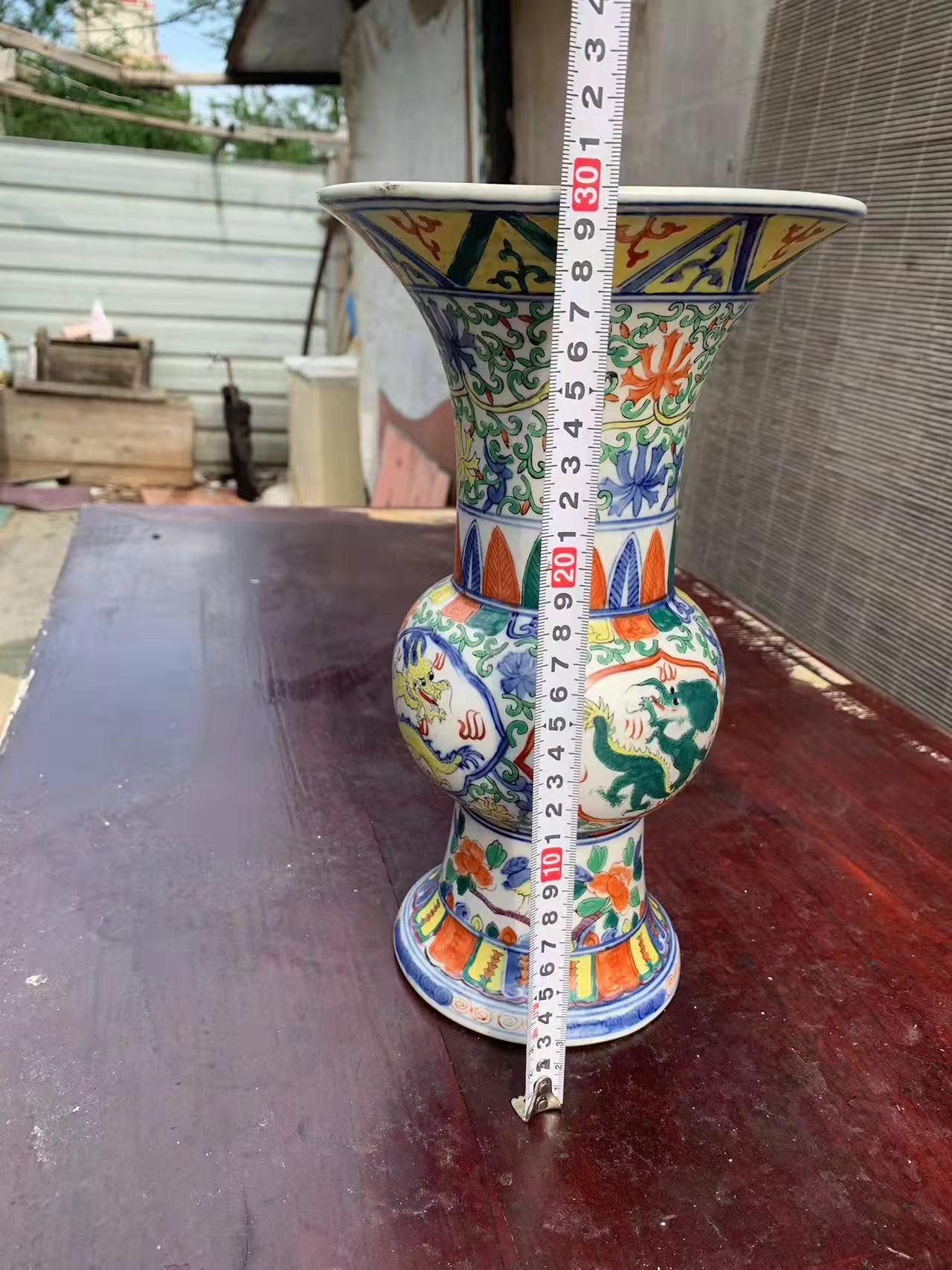 创汇时期手绘斗彩花觚，全美品，收藏摆放档次极高