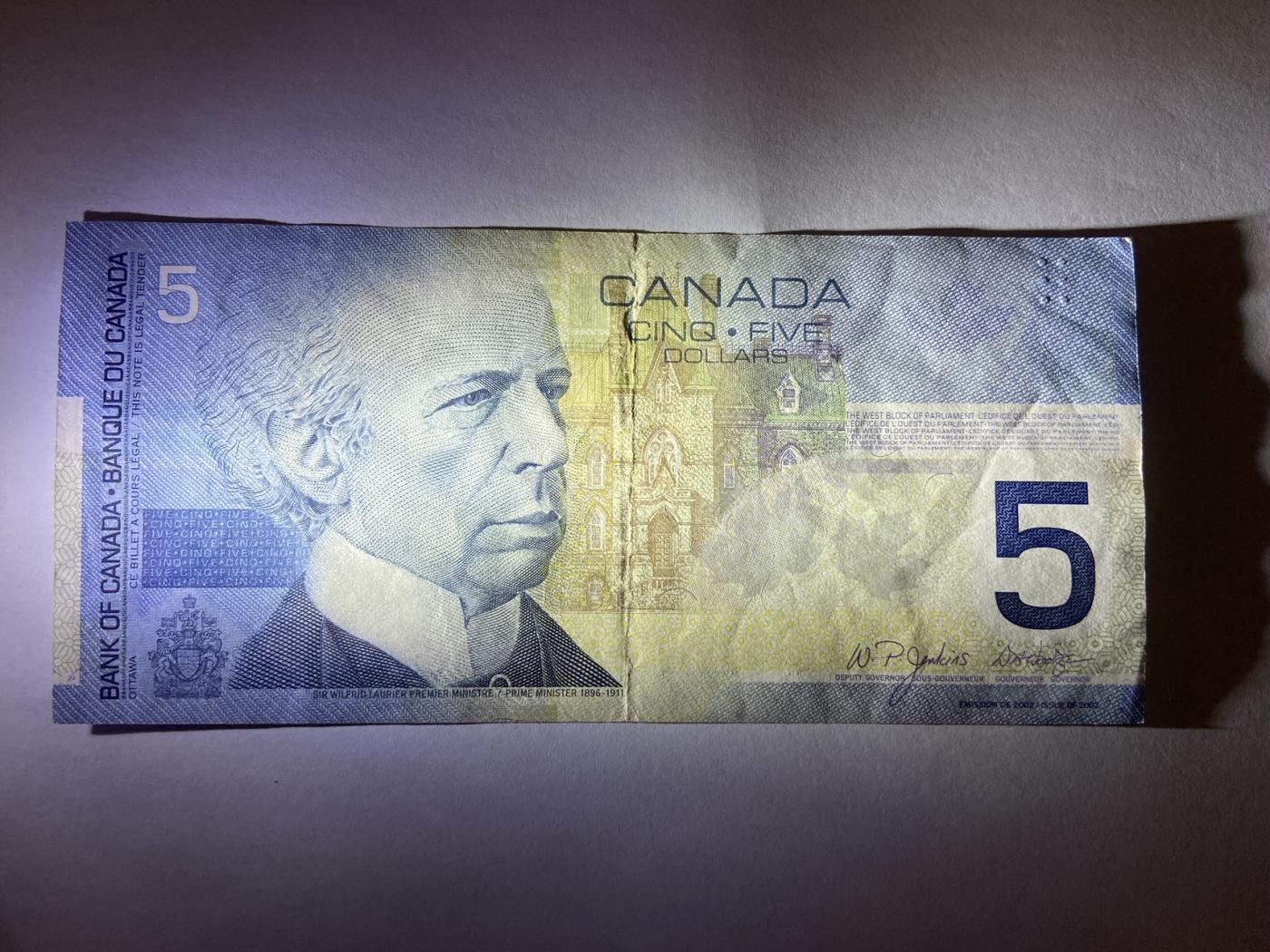 【炜奕收藏】裸钞专场第5期 【HOJ9248760】加拿大旅版5元纸币，无全息条版，XF品相
