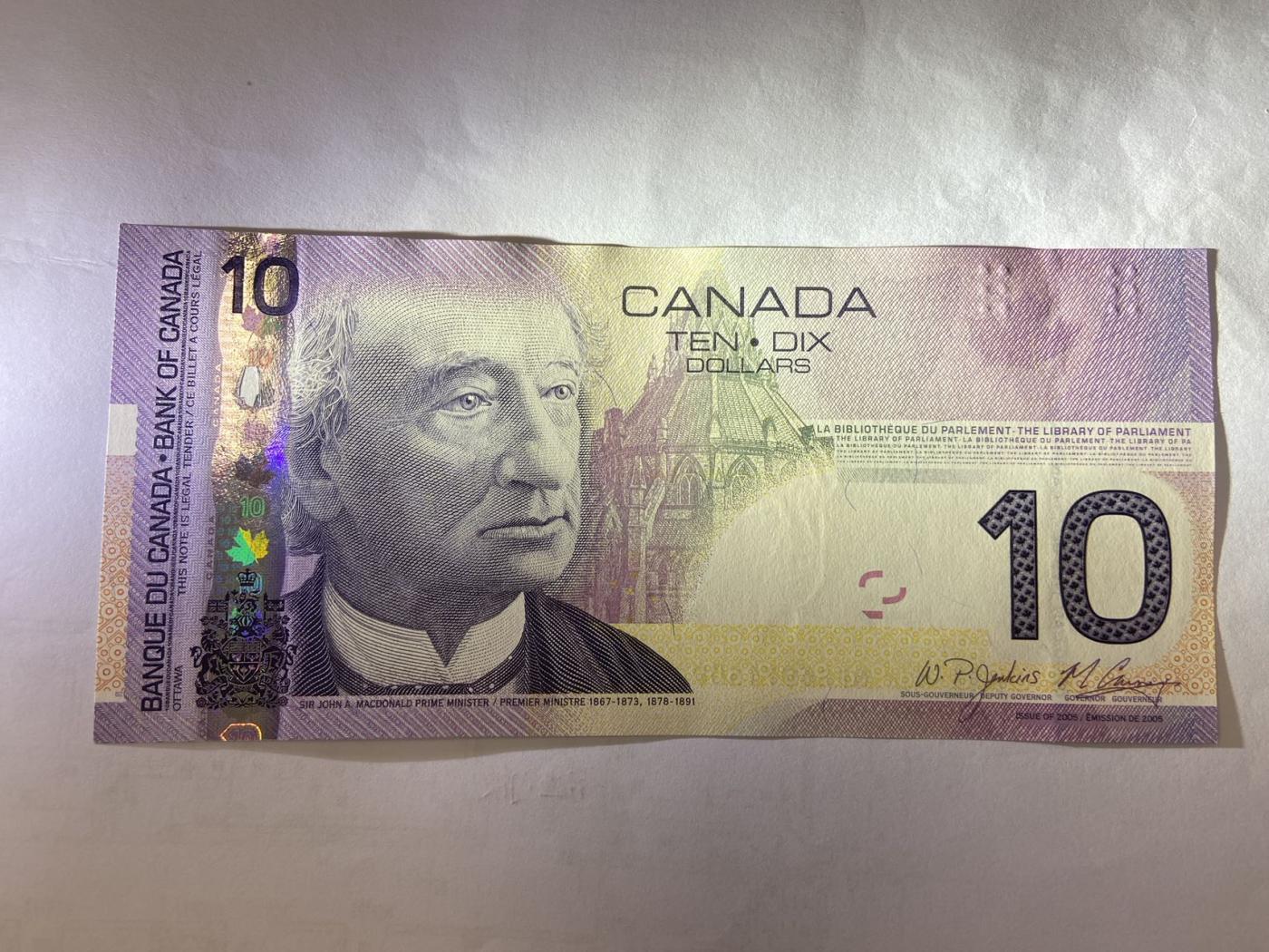 【炜奕收藏】裸钞专场第5期 【BFE6971509】加拿大旅版10元纸币，全息条版，UNC品相