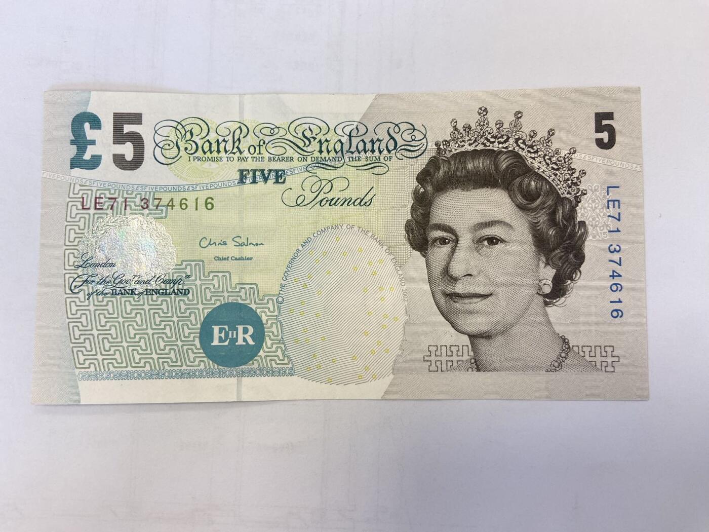 【炜奕收藏】裸钞专场第5期 【LE71374616】英国E序列再版5磅，AUC品相