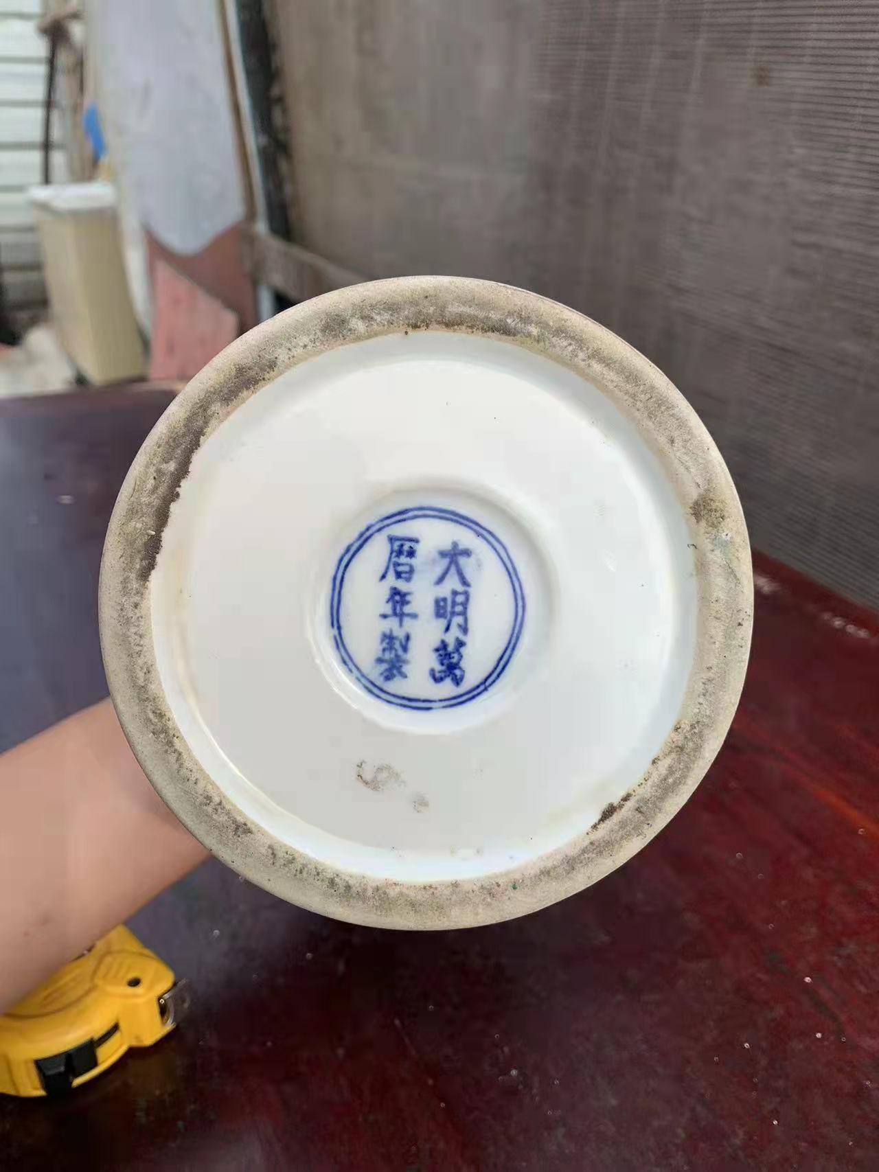 创汇时期手绘斗彩花觚，全美品，收藏摆放档次极高