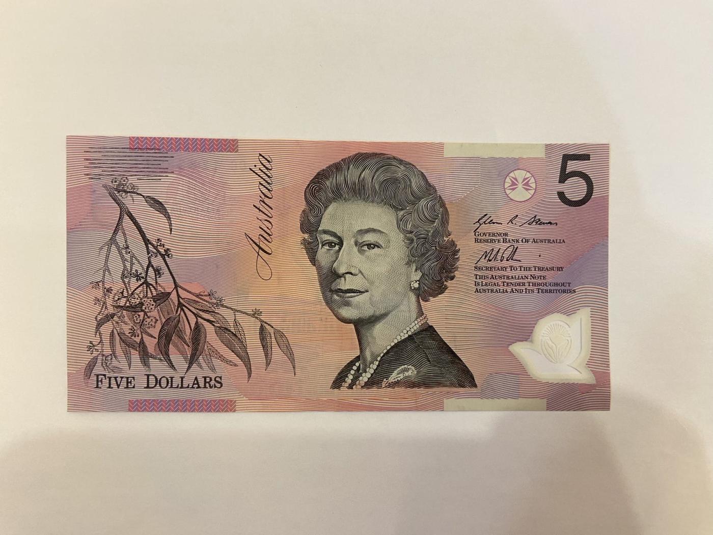 【炜奕收藏】裸钞专场第5期 【CC12333159】老版澳大利亚5元塑料钞，AUC品相