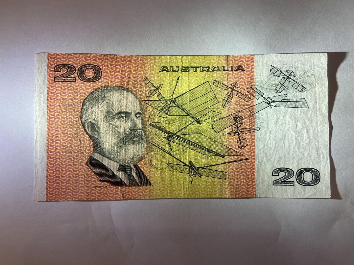 【炜奕收藏】裸钞专场第5期 【RPP888855】靓号，老版澳大利亚20元纸币，AUC品相，狮子头对子尾