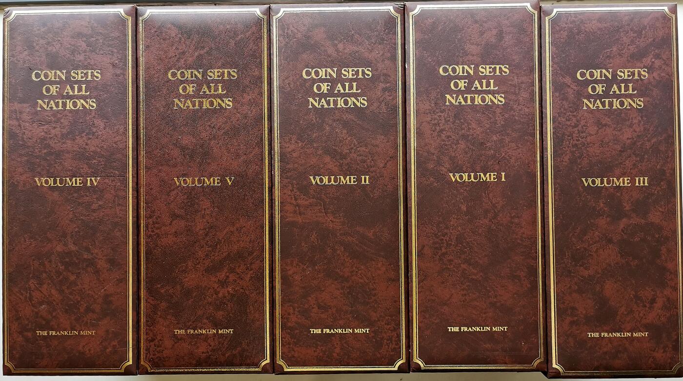 凡希社世界钱币微拍第二百七十一期 富兰克林造币厂官方豪华版套币五册，158个不同国家附介绍，外盒烫金完整，保存状态一流！