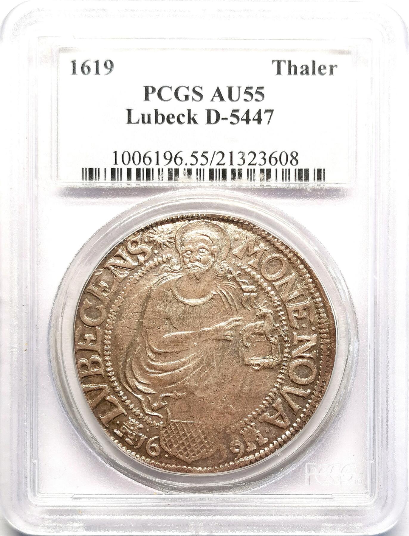 凡希社世界钱币微拍第二百七十一期 荐！1619汉萨同盟帝国自由市吕贝克泰勒大银PCGS-AU55，淡金五彩，压印细节优良，气韵典雅古朴！正面的羊羔图案象征贸易与财富，从十二世纪到十六世纪，作为同盟首府的吕贝克曾是北欧最重要的商业中心。