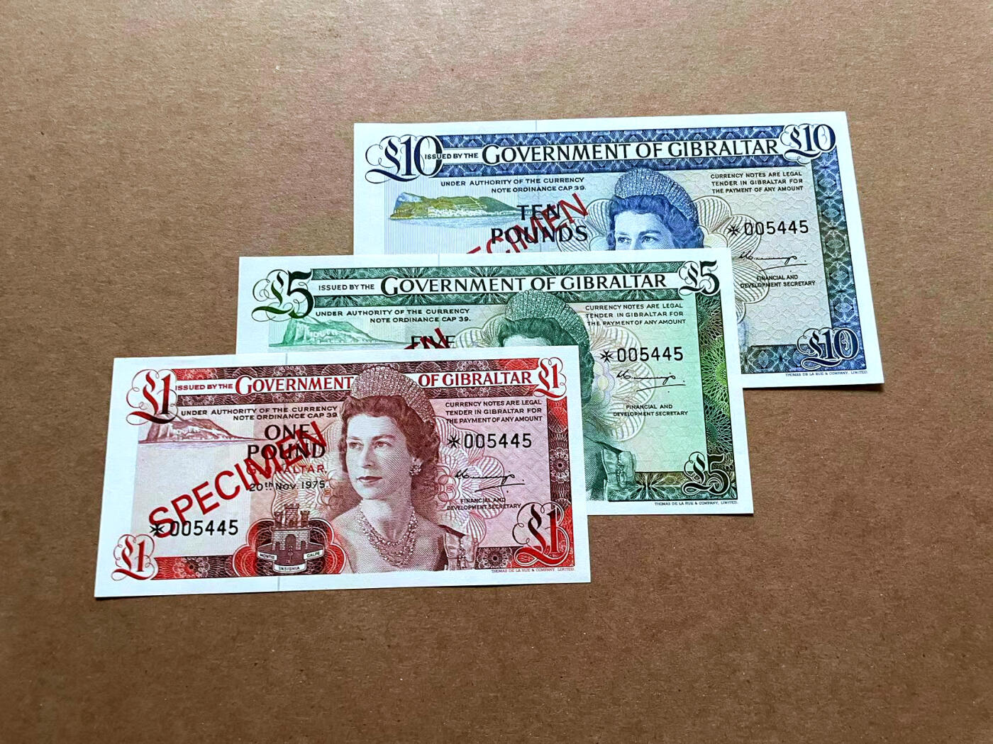 【Blue Auction】✨世界纸币精拍第485期【精】 【一组3张 同号样钞】直布罗陀 1975年1-10镑 高冠女王 全新UNC