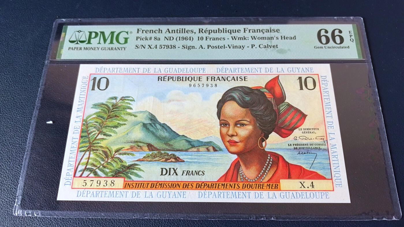 【Blue Auction】✨世界纸币精拍第485期【精】 【p8a 较少见版本】法属安的列斯 1964年10法郎 背面风景唯美 PMG66EPQ 