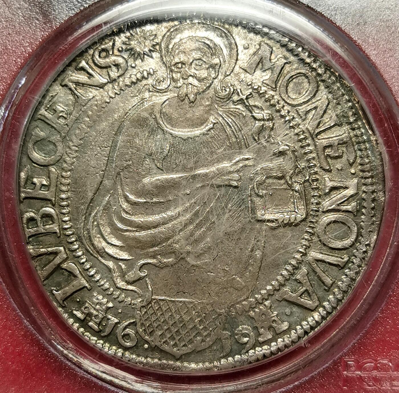 凡希社世界钱币微拍第二百七十一期 荐！1619汉萨同盟帝国自由市吕贝克泰勒大银PCGS-AU55，淡金五彩，压印细节优良，气韵典雅古朴！正面的羊羔图案象征贸易与财富，从十二世纪到十六世纪，作为同盟首府的吕贝克曾是北欧最重要的商业中心。