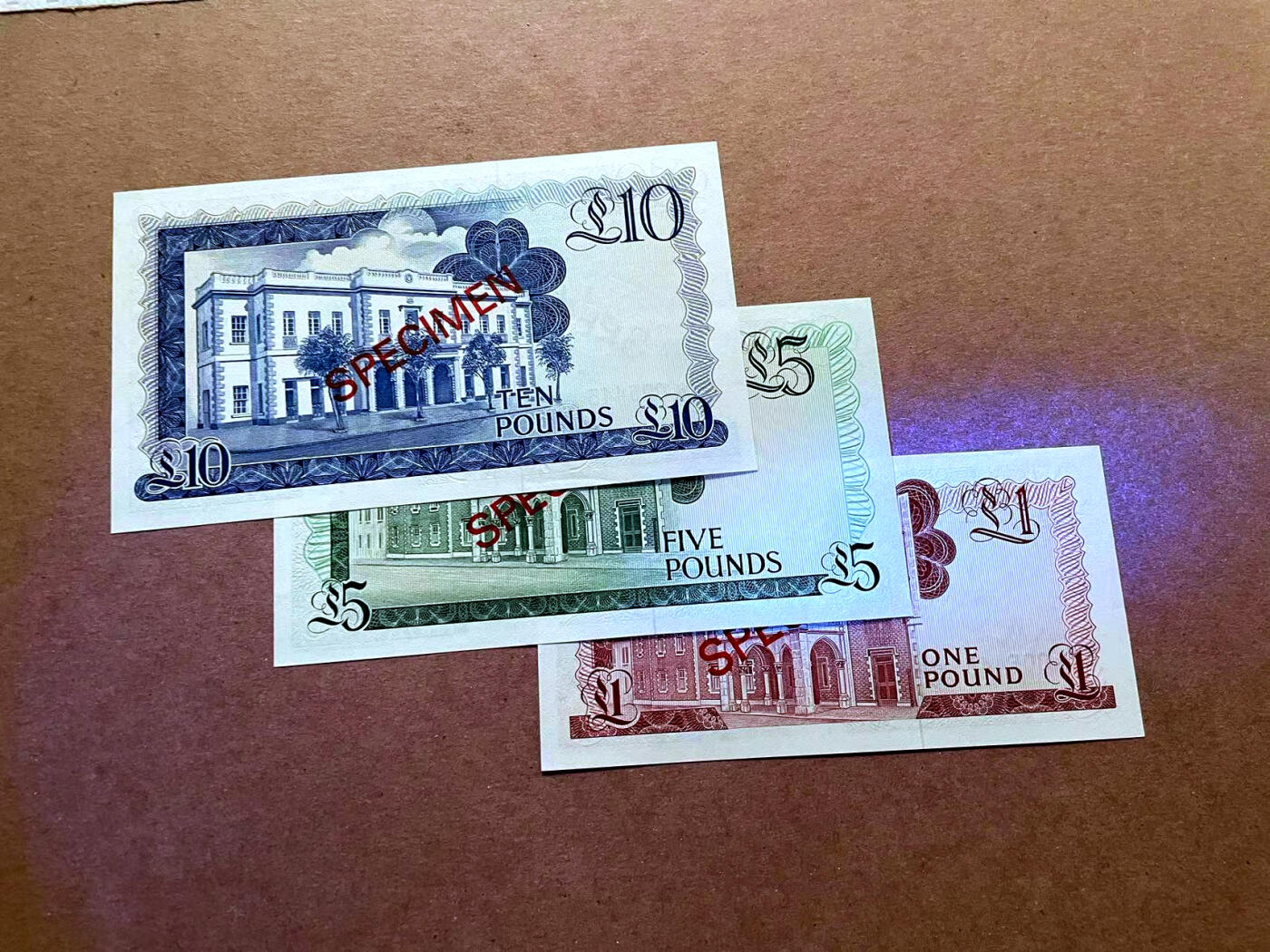 【Blue Auction】✨世界纸币精拍第485期【精】 【一组3张 同号样钞】直布罗陀 1975年1-10镑 高冠女王 全新UNC