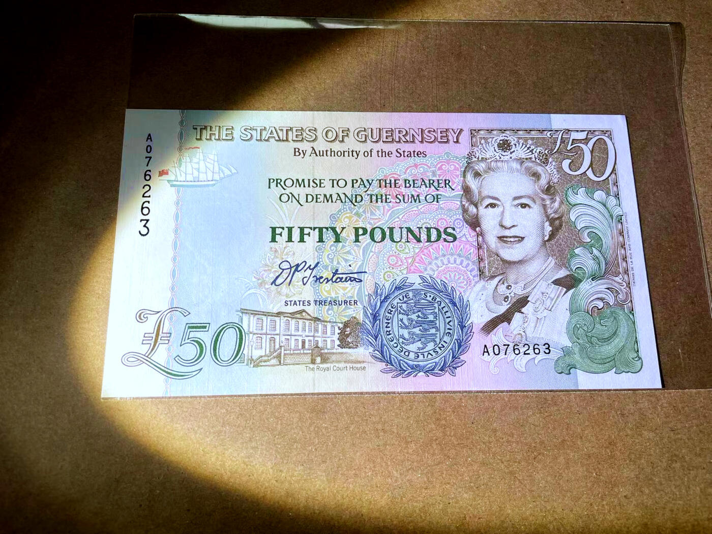 【Blue Auction】✨世界纸币精拍第485期【精】 根西 50镑 女王 A冠 全新UNC- 设计精美 