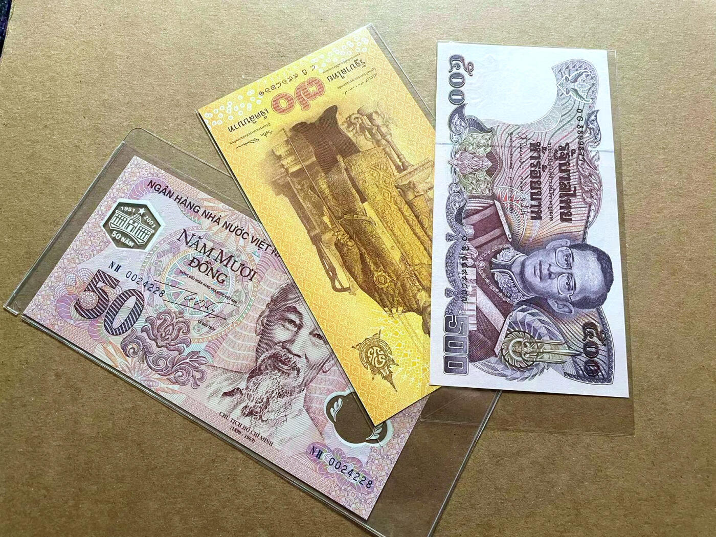 【Blue Auction】✨世界纸币精拍第486期【精】 【一组3张】泰国、越南纸币一组 全新UNC