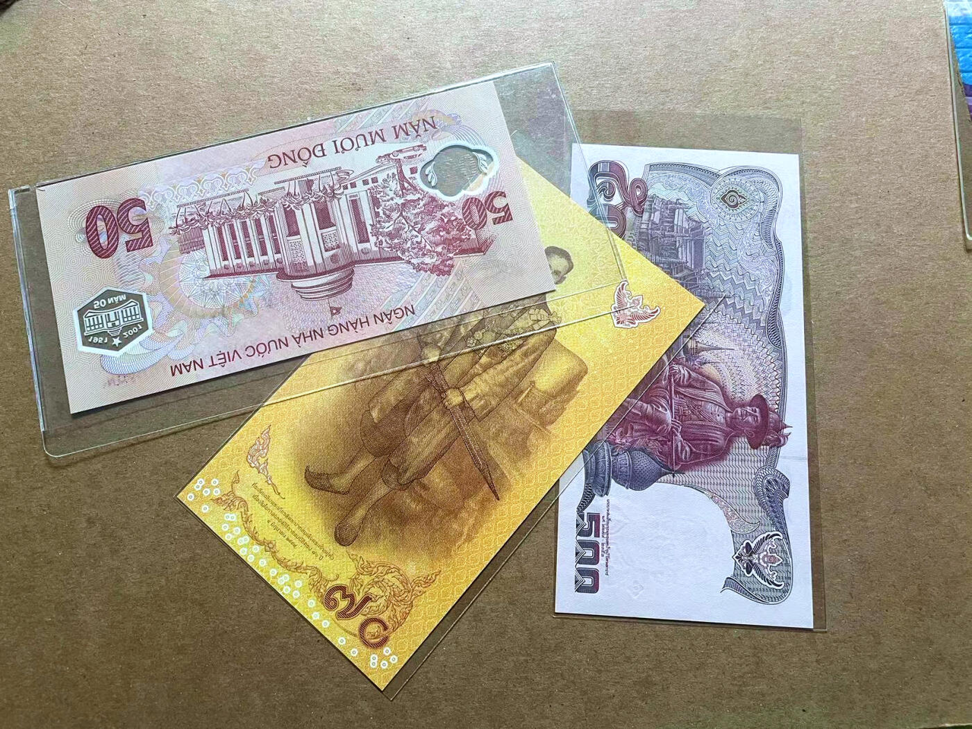 【Blue Auction】✨世界纸币精拍第486期【精】 【一组3张】泰国、越南纸币一组 全新UNC