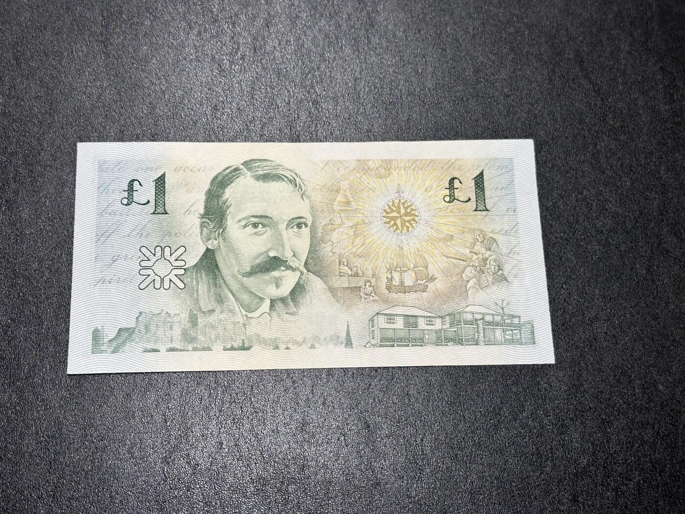 《外钞收藏家》第三百八十三期 1994年苏格兰1镑 纪念钞 全新UNC 豹子号333