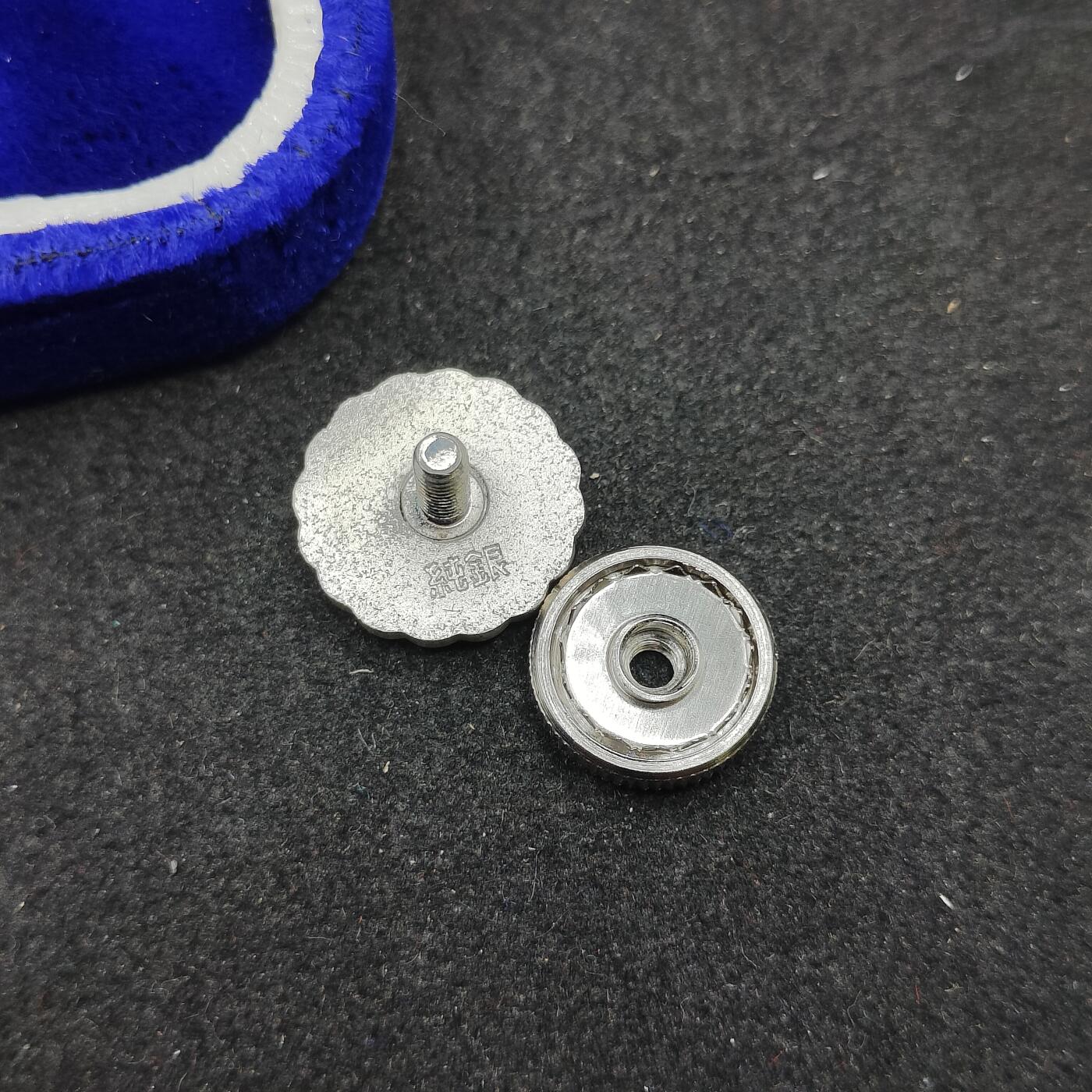 全场0元起拍 第162期 咸鱼国勋章拍卖专场 6月5日（周三）下午6：00开始 日本赤十字徽章 纯银制