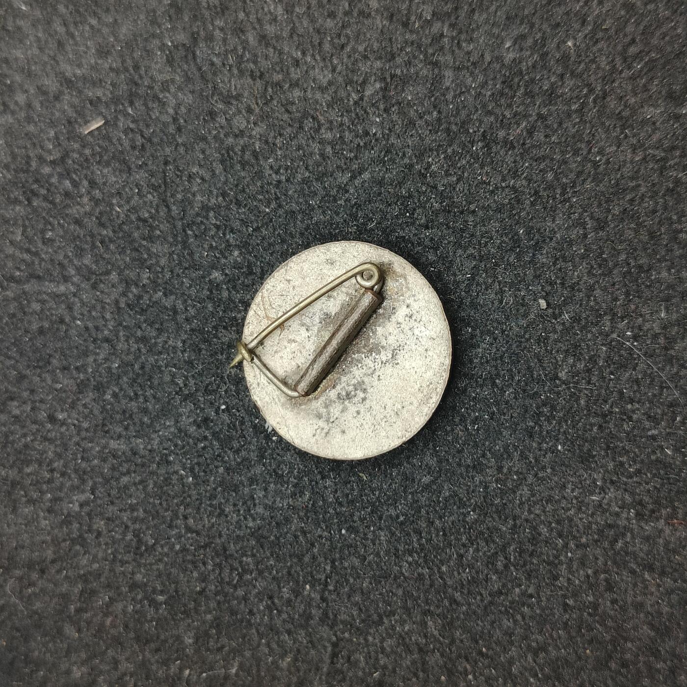 全场0元起拍 第162期 咸鱼国勋章拍卖专场 6月5日（周三）下午6：00开始 日本运动会珐琅章